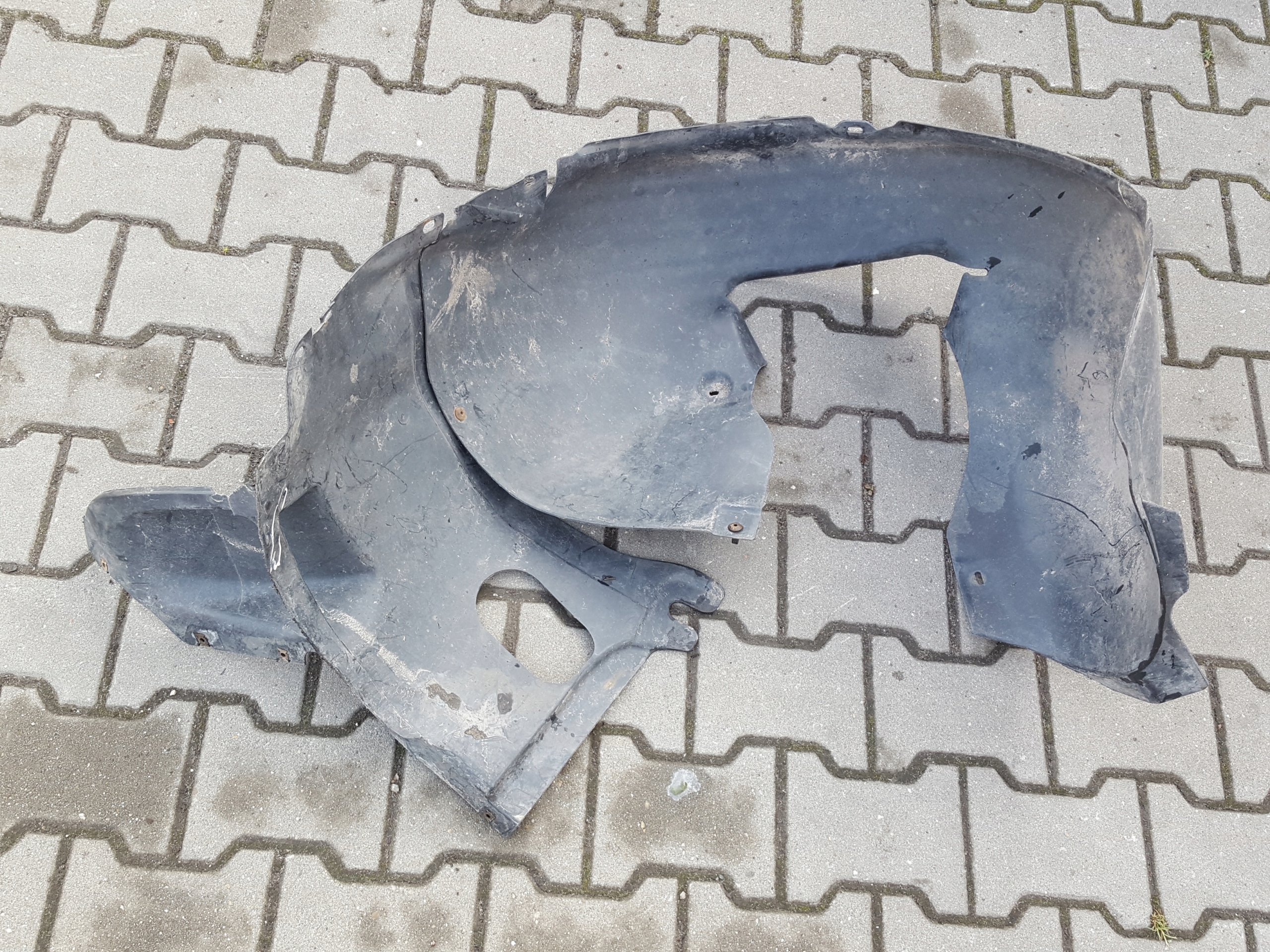 vw Golf 5 V PLUS 05-08r подкрылки левый перед