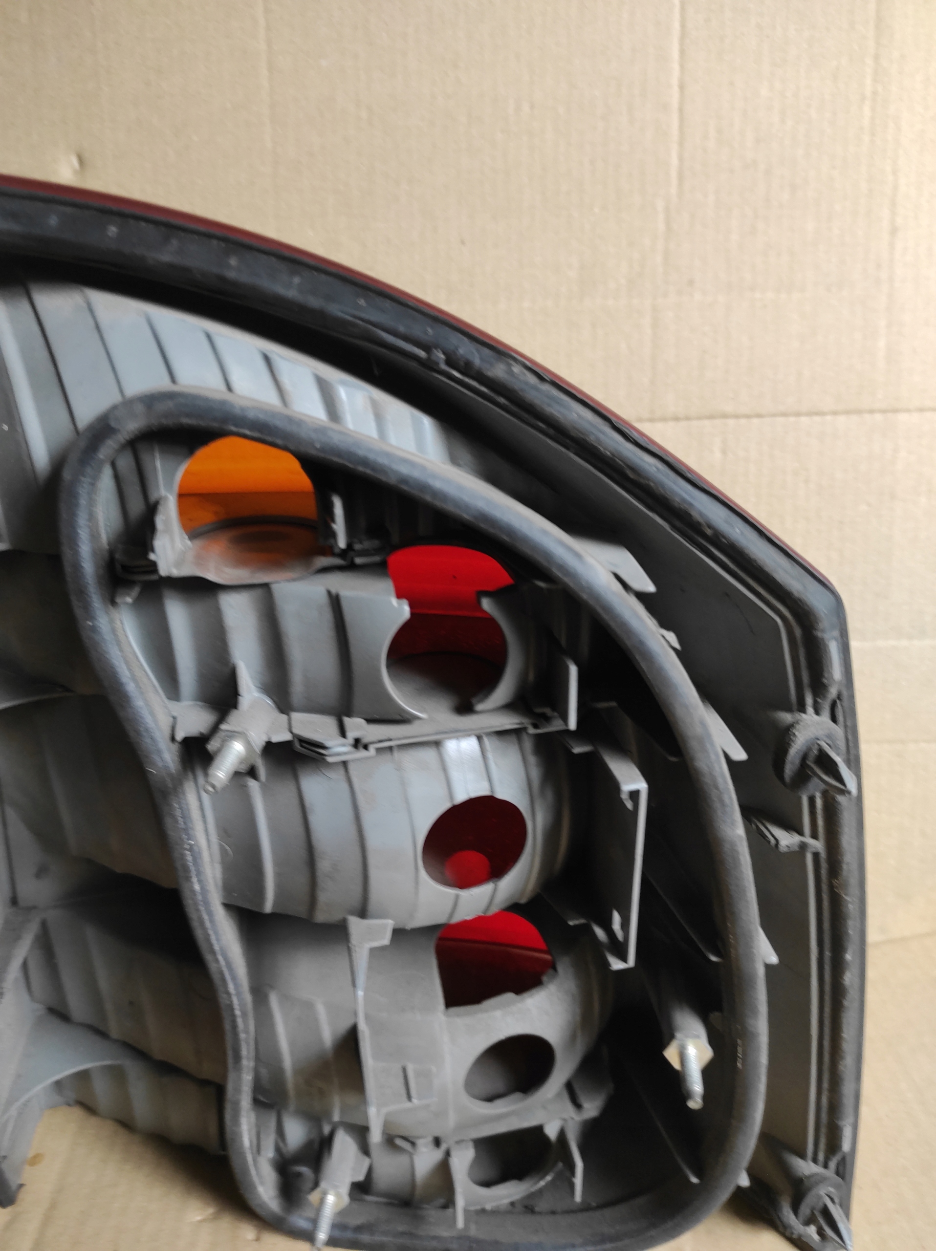 light left rear part left rear opel vectra c sedan
