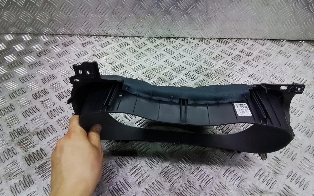 защита рамка счетчика TUCSON III 84831-D7AA0