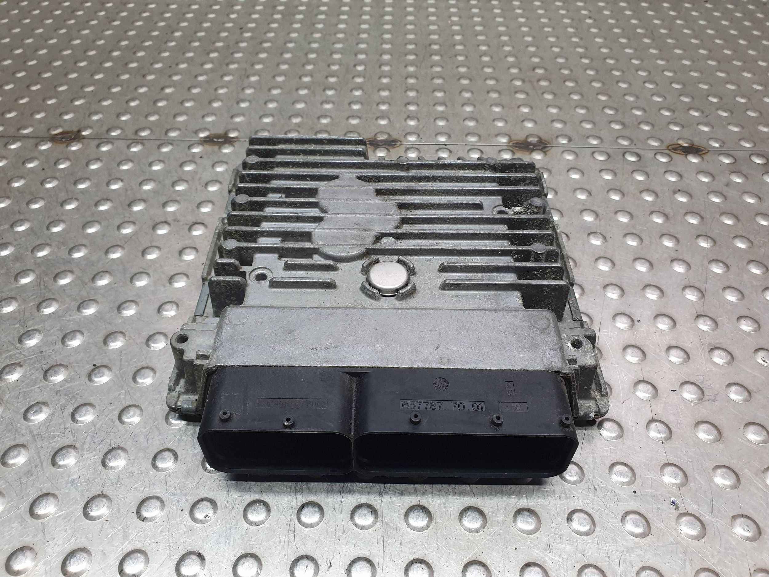 ordinateur unité de commande électronique uce moteur 03L906023KM 5WP42884AA AUDI A1 8X 1.6 TDI