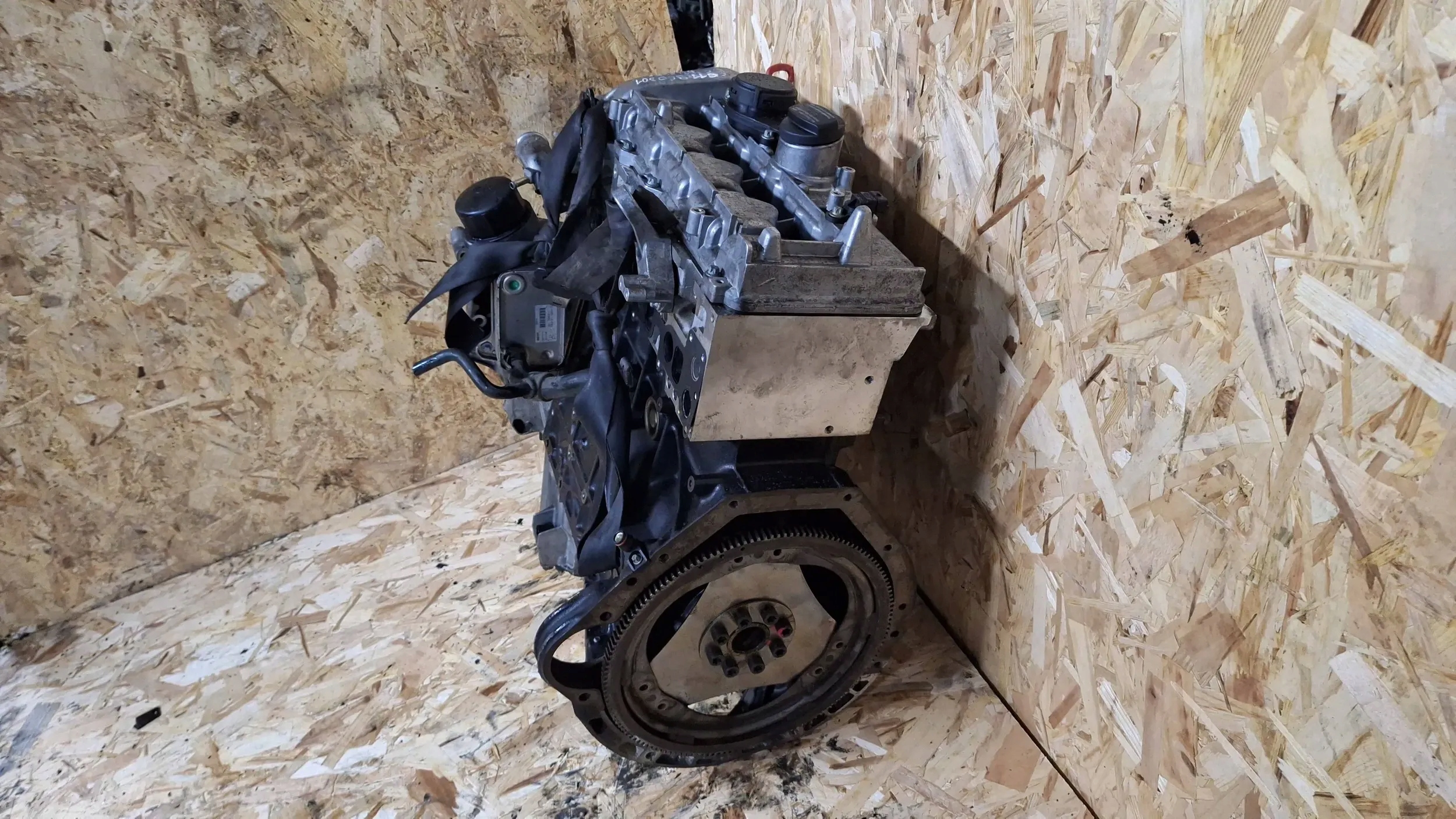 engine 611960 MERCEDES W202 2.2 CDI unprotected pillar
