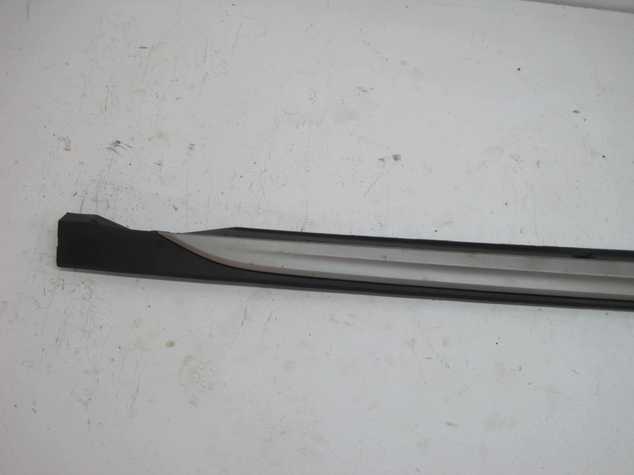 cap moulding threshold VW TAIGO 2G7 right