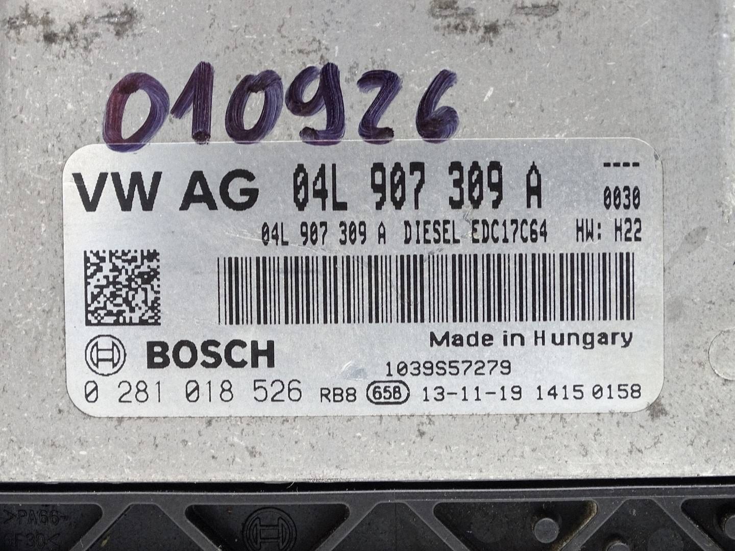 computer control unit of the engine ECU AUDI A3 8V VW GOLF VII 2.0 TDI 04L907309A