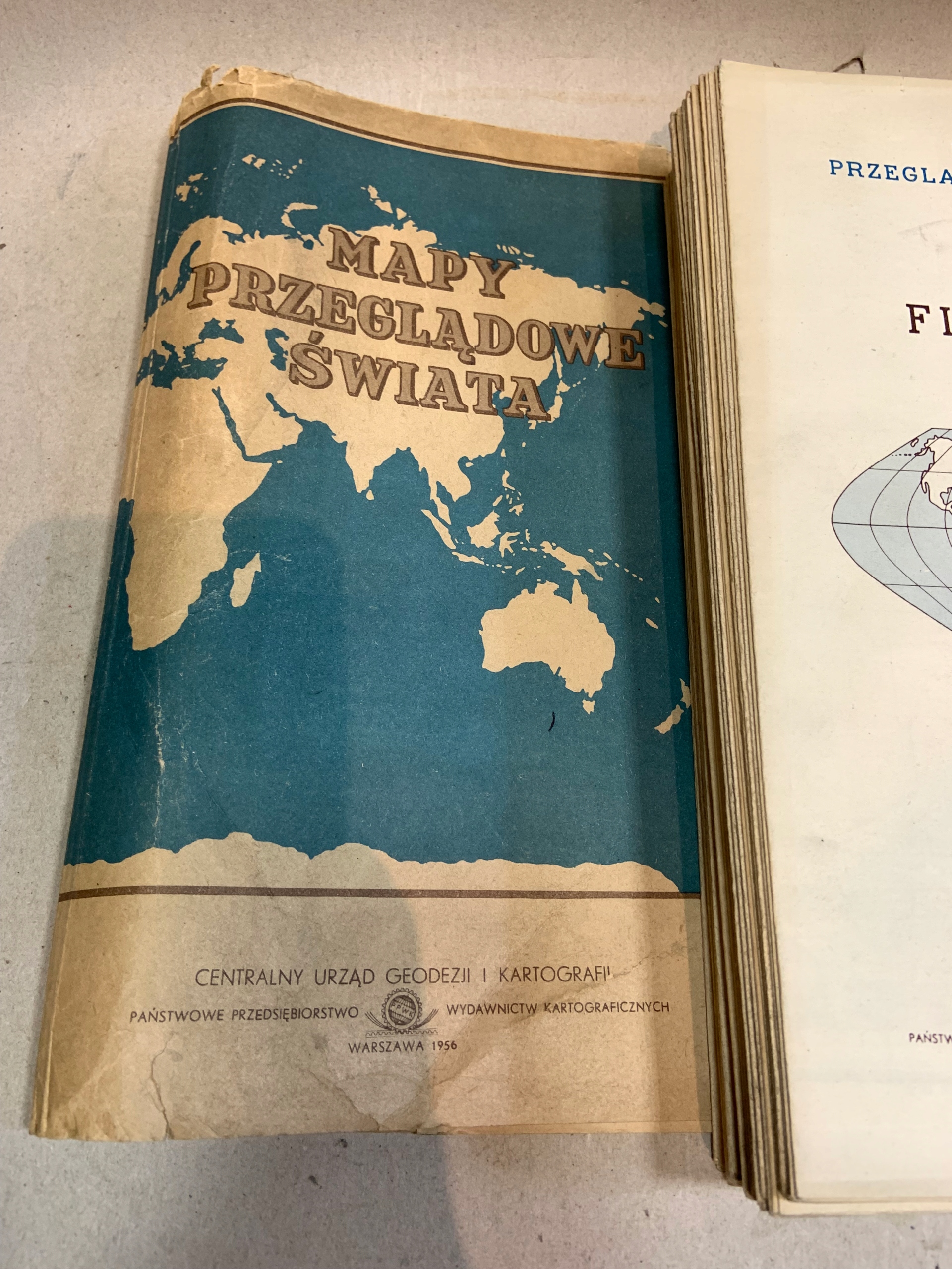 PRZEGLĄDOWE MAPY ŚWIATA 32 SZTUKI WYDAWNICTWO KARTOGRAFICZNE 1955 - 58 R