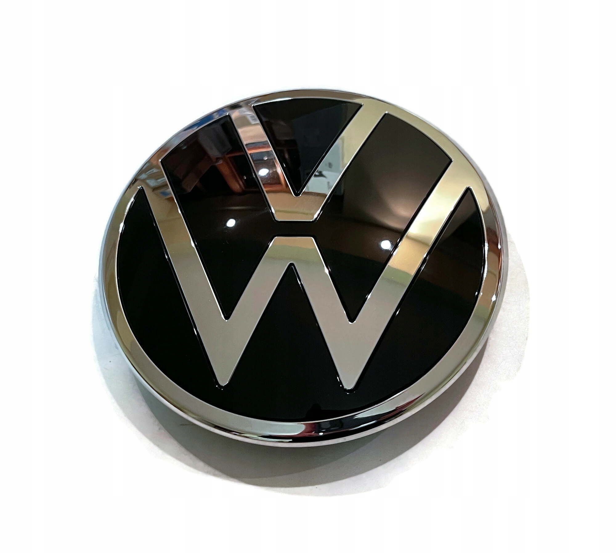 Emblém Vw Passat B8 B9 Tiguan T-Roc Polo Arteon Caddy Golf znak