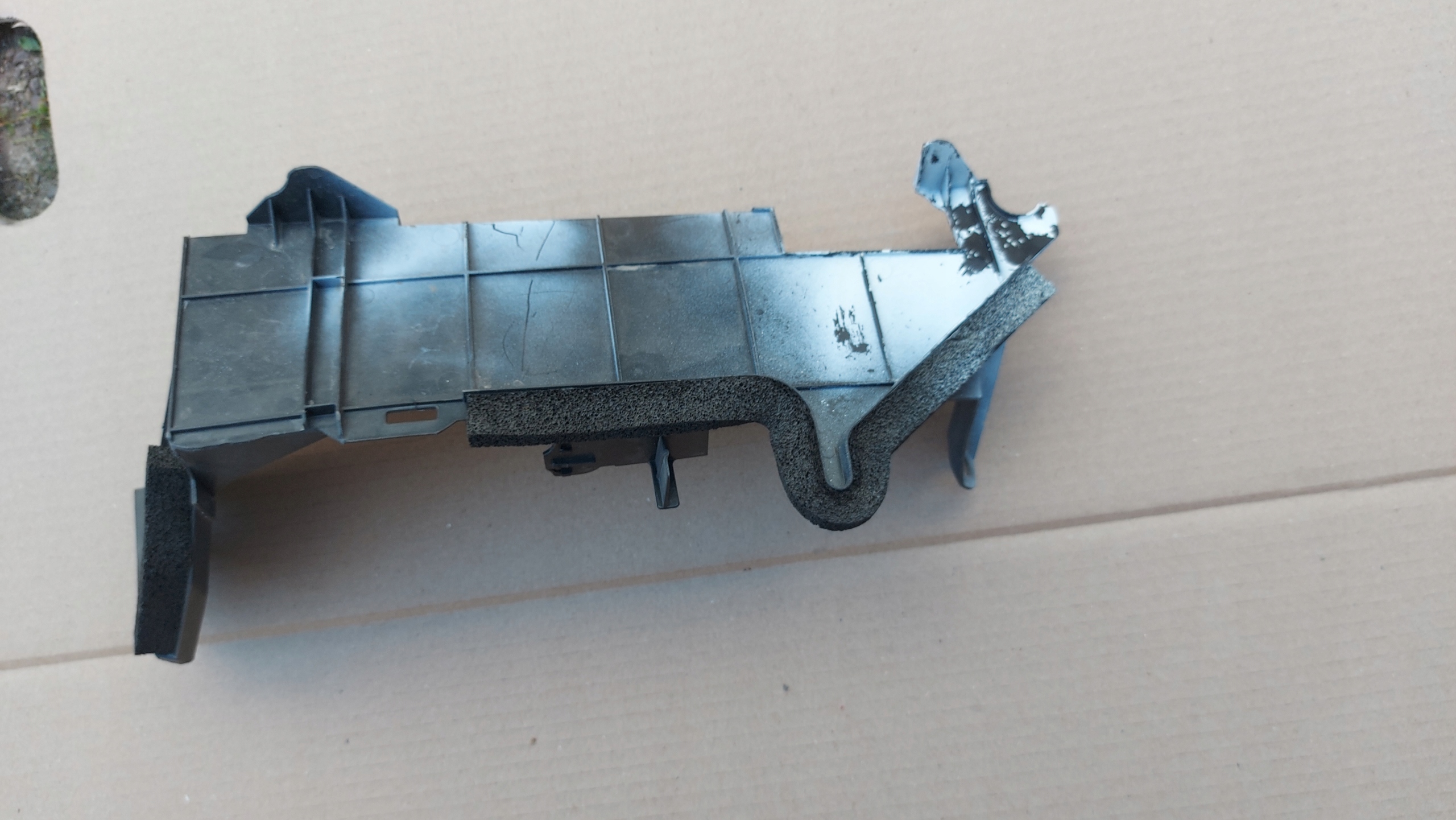 air duct air line left left front TOYOTA AYGO II 14