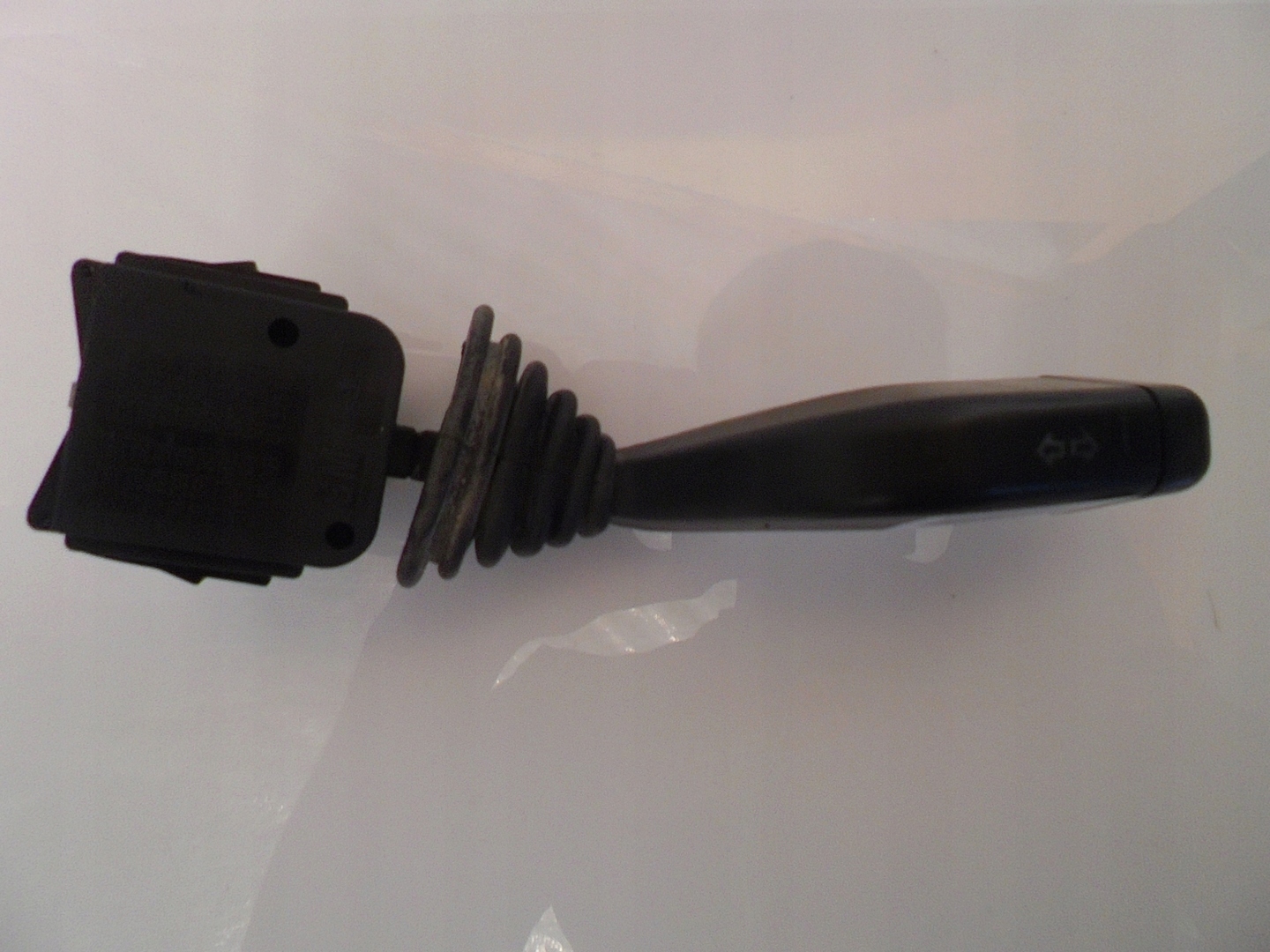 Bouton Indicateurs de direction OPEL 90221174