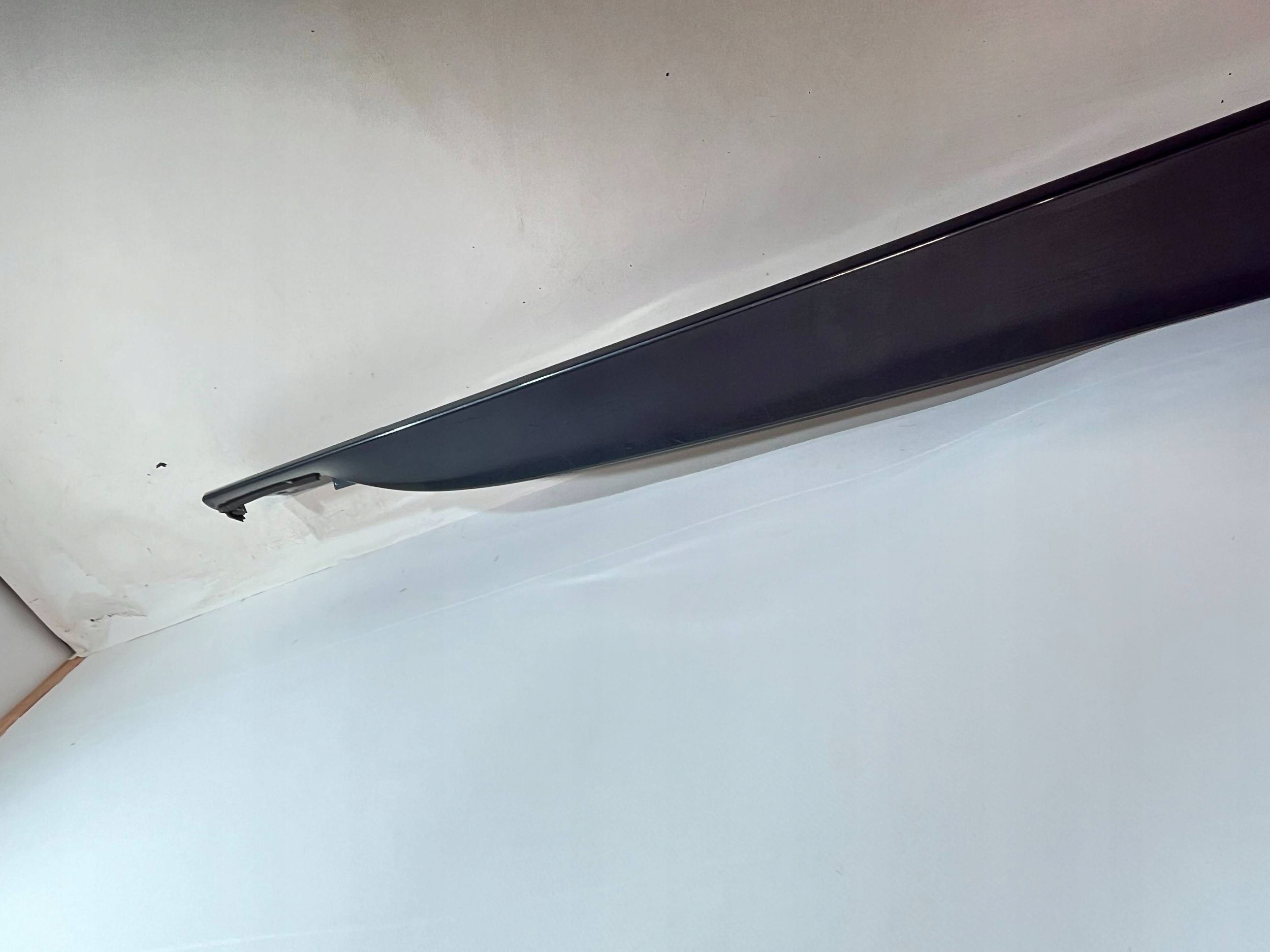 moulding threshold side Cupra Born 10E853856A