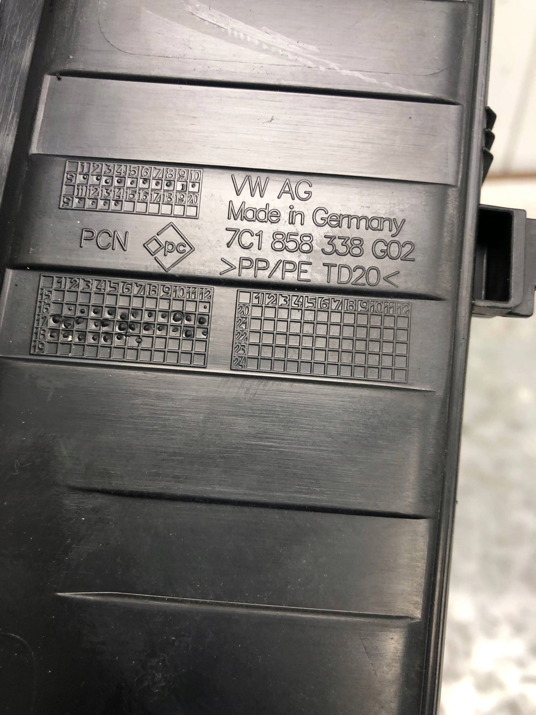 bracket for KUBEK VW CRAFTER II 7C MAN TGE 7C1858338