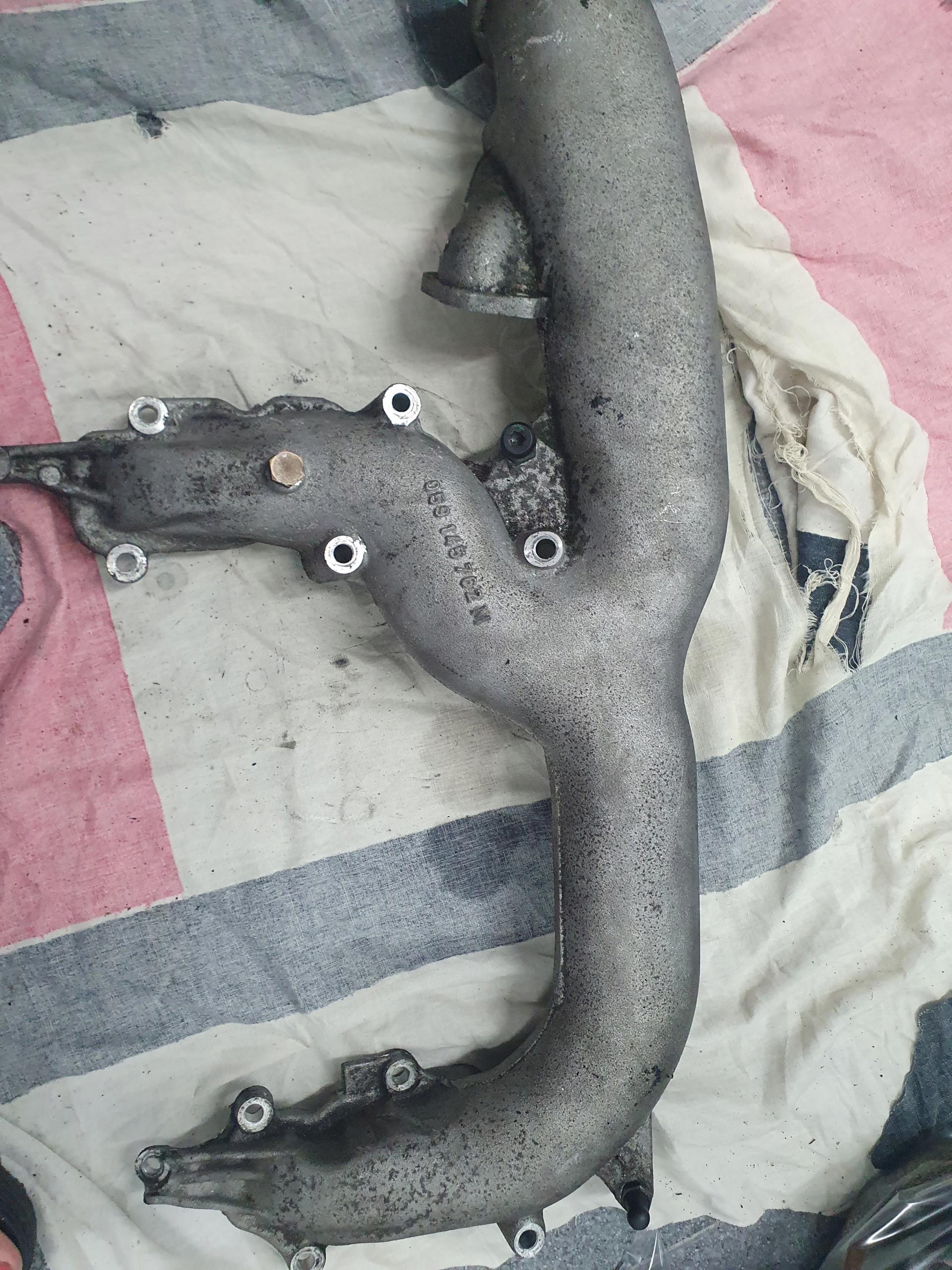 Audi OE 059145762M коллектор Впускный