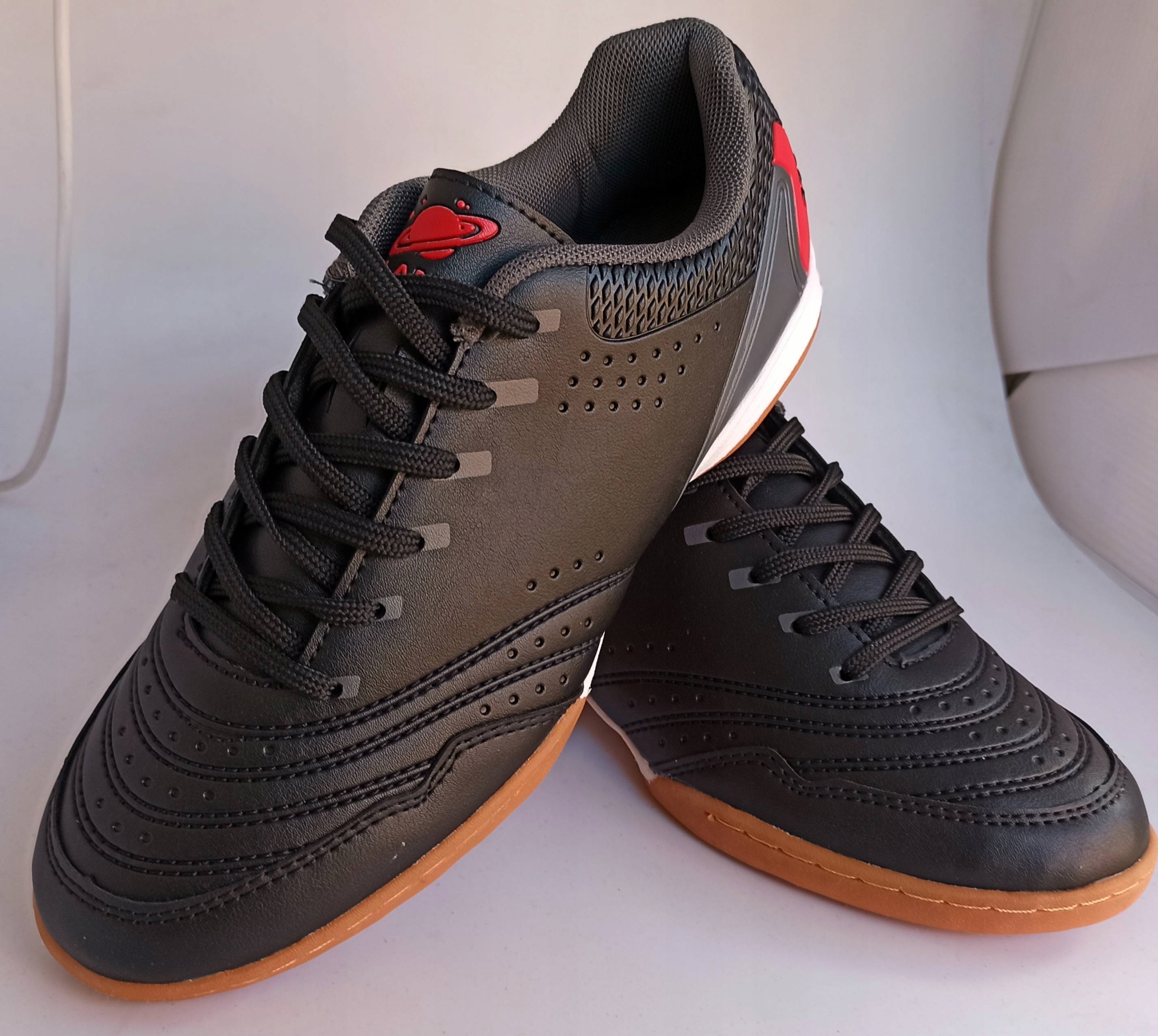 Halówki adidasy r.39 czarne P1-156 Marka Inna marka