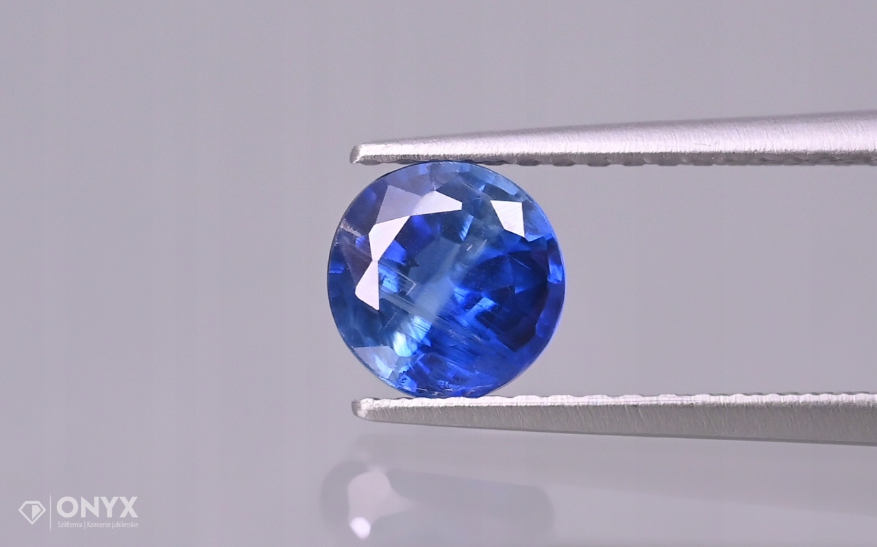 Kyanit fazetovaný kulatý fi 5,5 mm