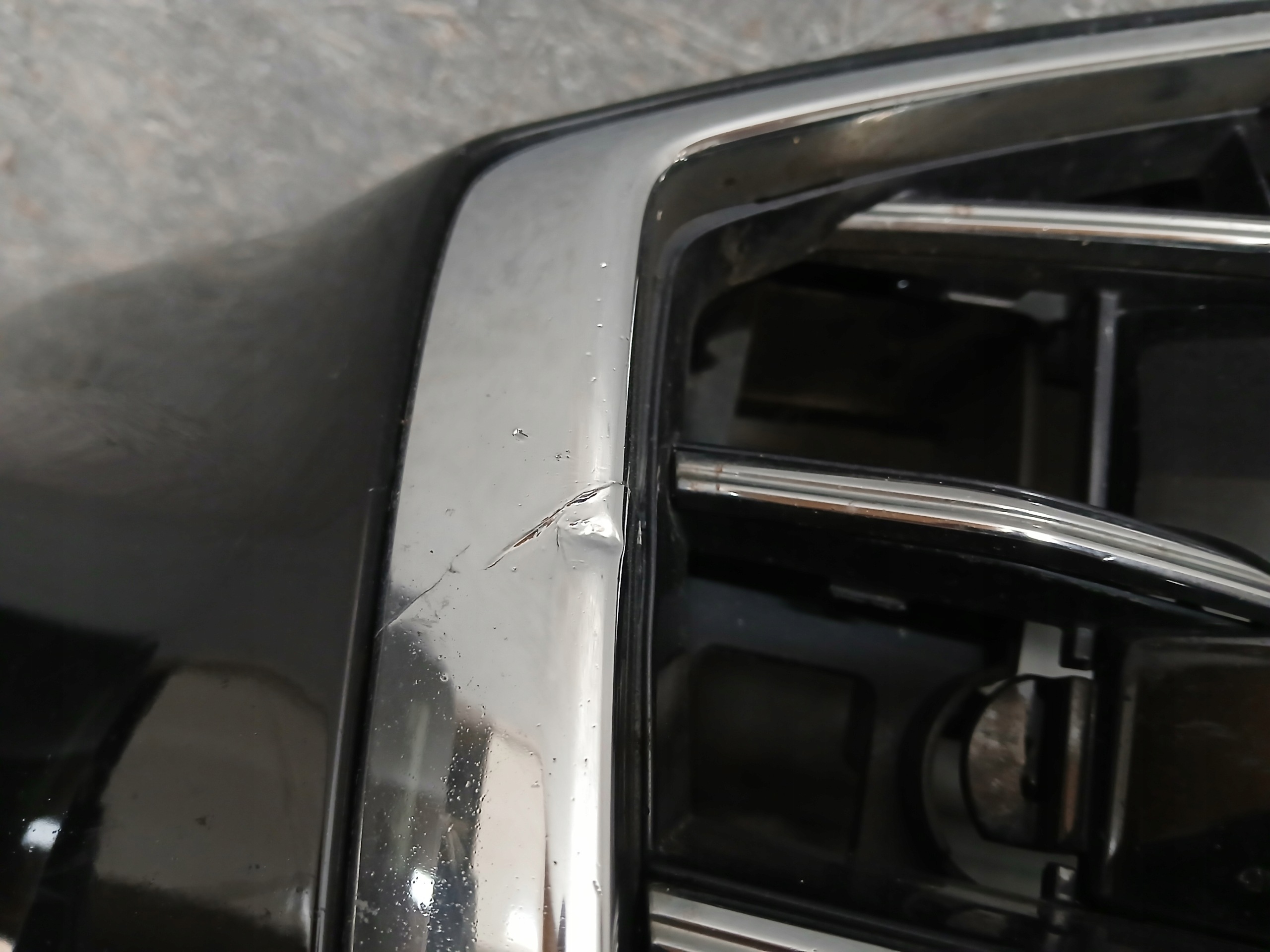 nárazník předek AUDI A6 C8 4K