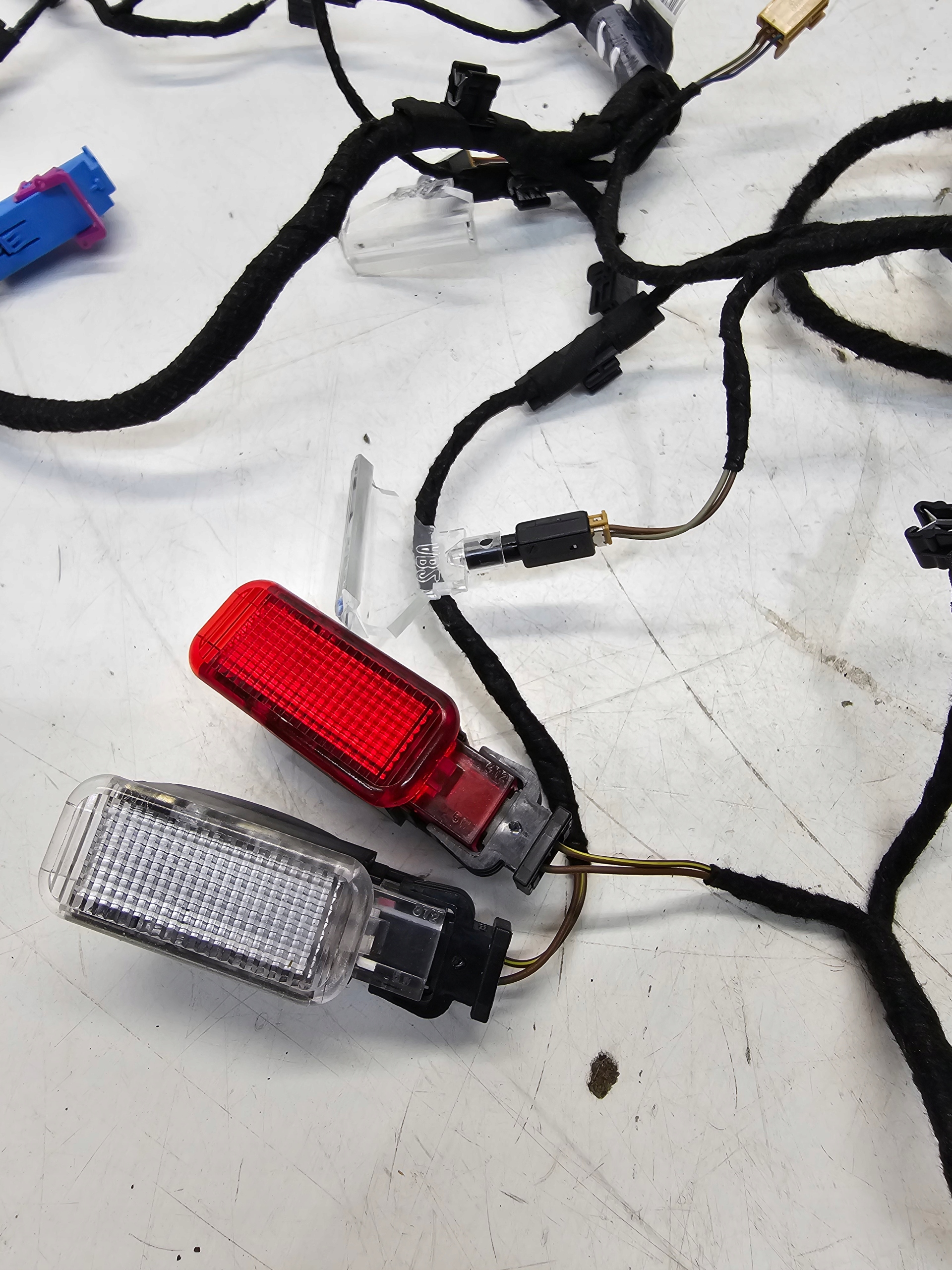 bundle WIAZKI BOCZKOW AMBIENTE KOMPLET AUDI Q5 8R 8R0971035BB