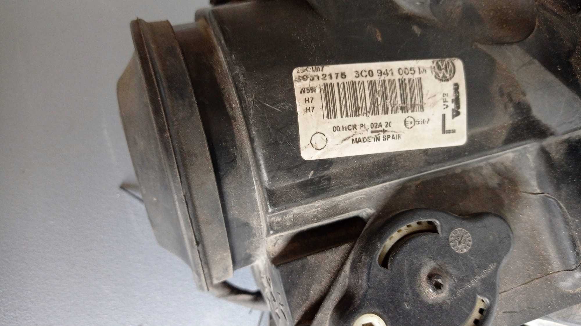 VW PASSAT B6 light left front 3C0941005M EU