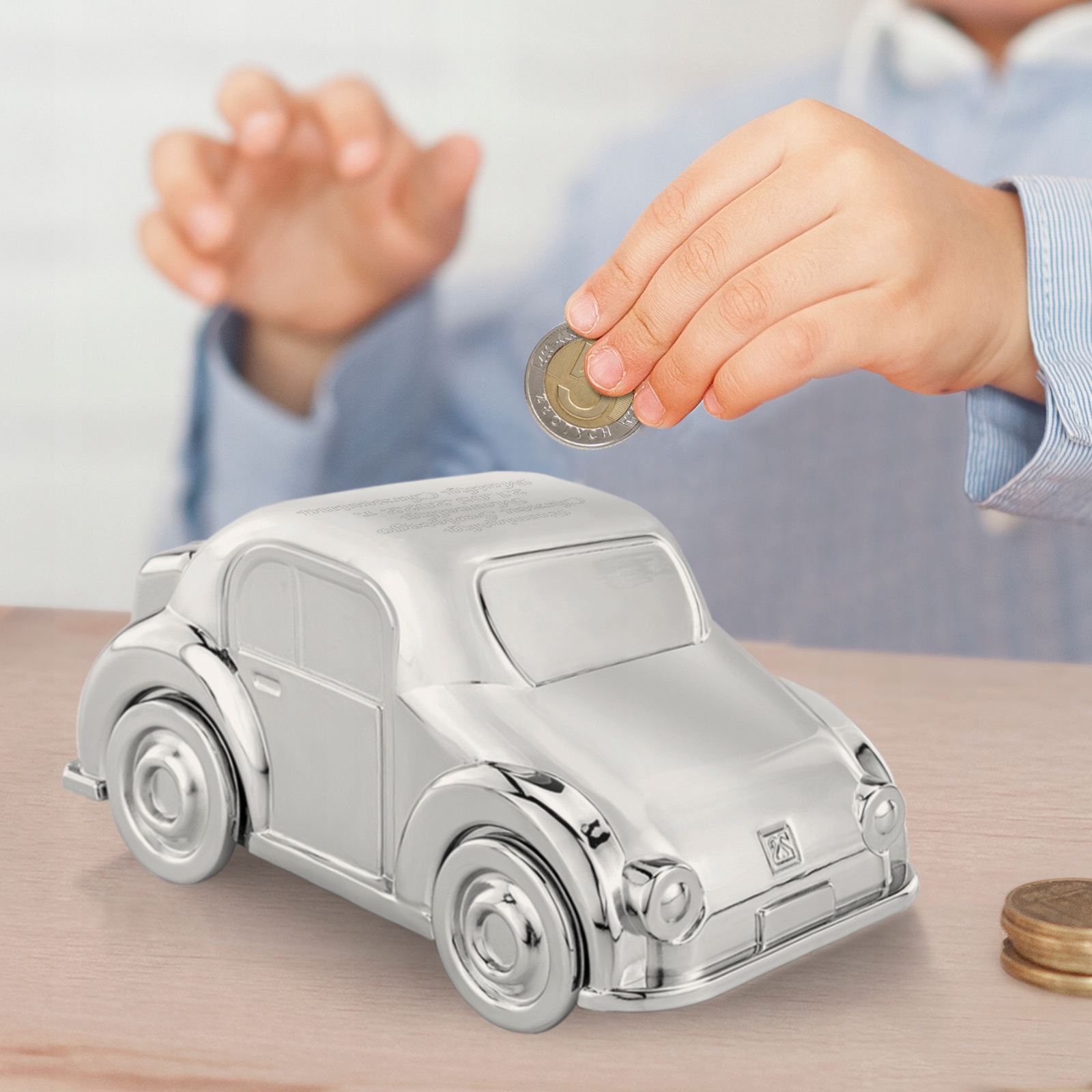 Skarbonka posrebrzana AUTO CHRZEST Roczek GRAWER Marka inna marka