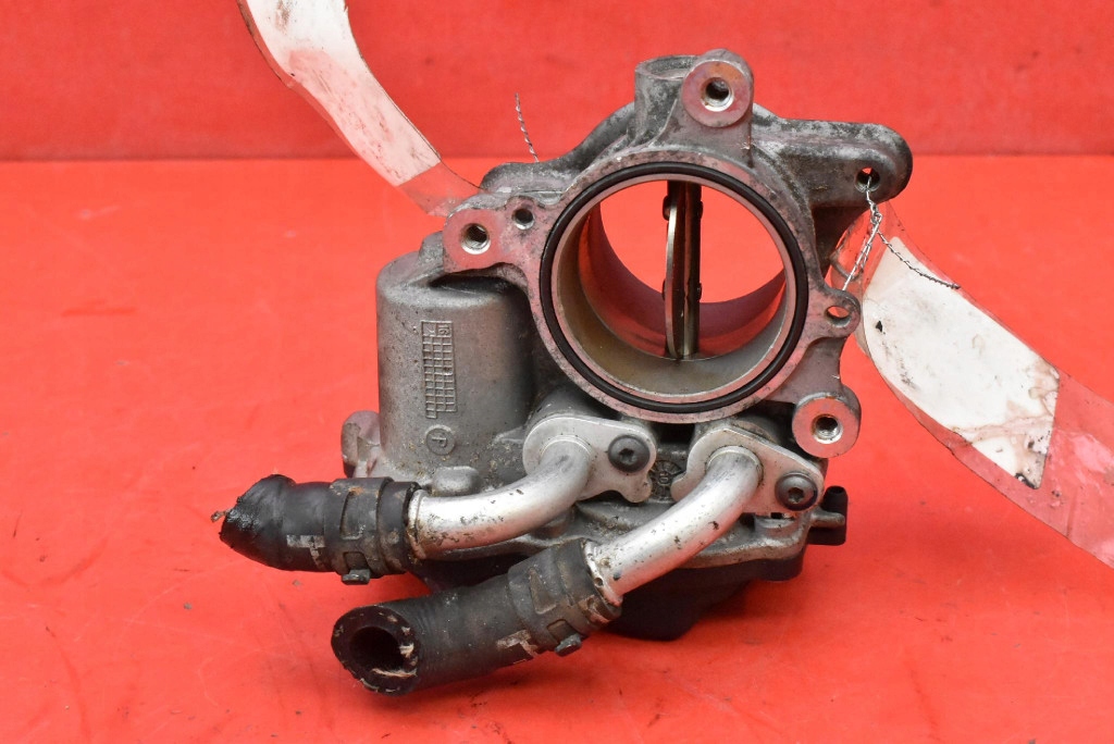 Valvola a farfalla 04L128063AA VW PASSAT B8 2.0 TDI 150 KM 14-20