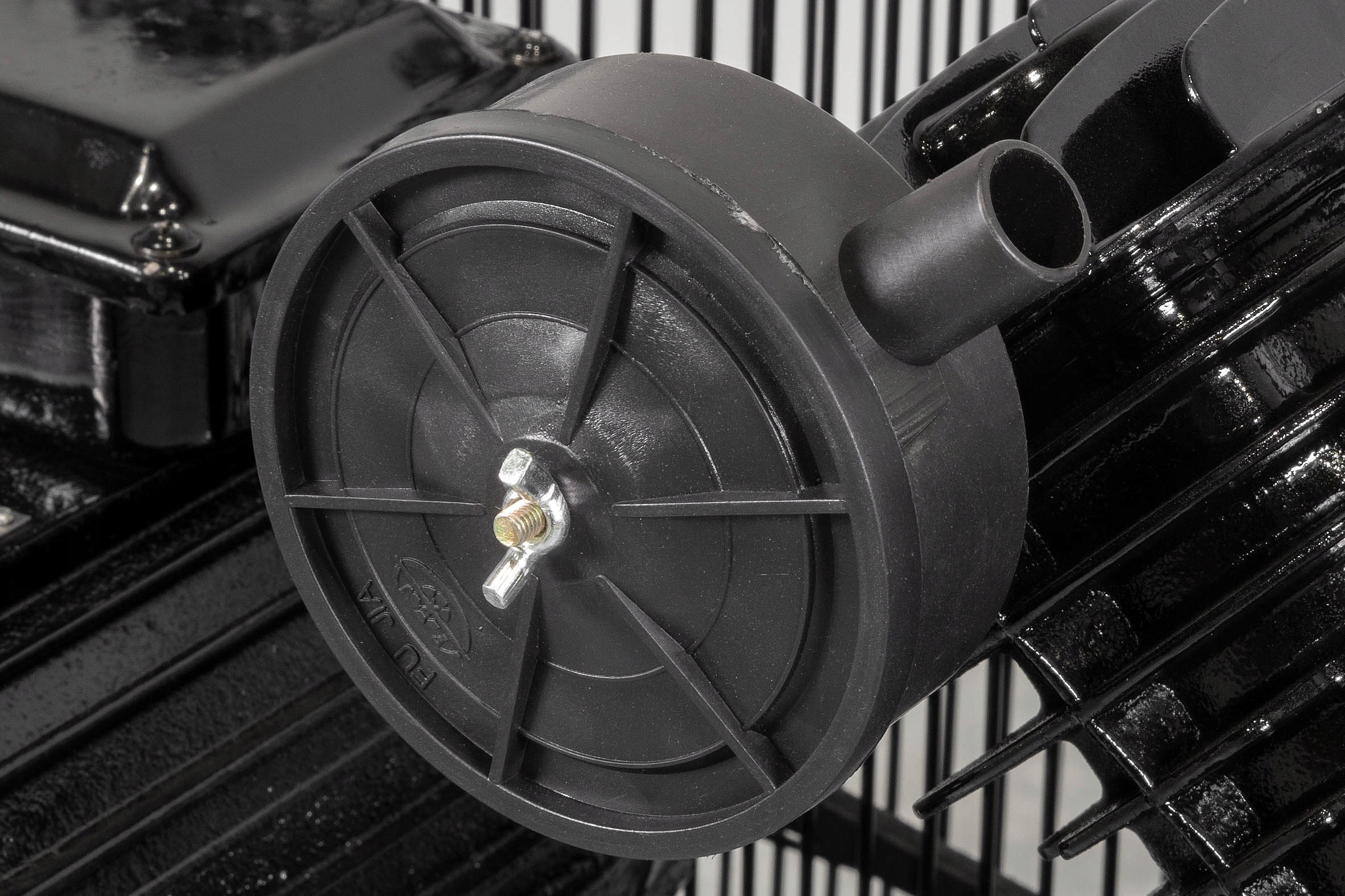 KOMPRESOR OLEJOWY SPRĘŻARKA 100L 400V Zasilanie sieciowe