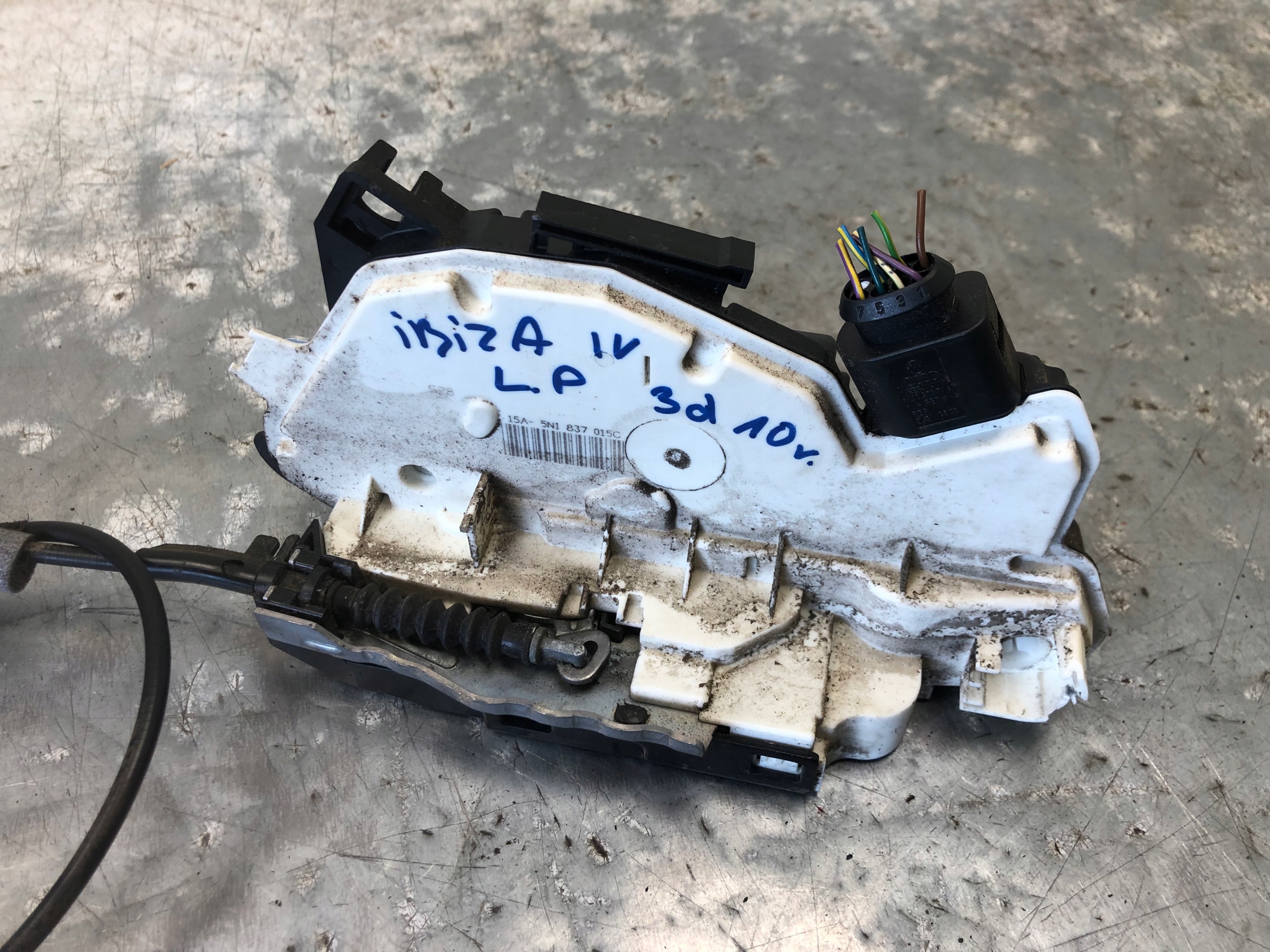 lock door left front SEAT IBIZA IV 3D 5N1837015C