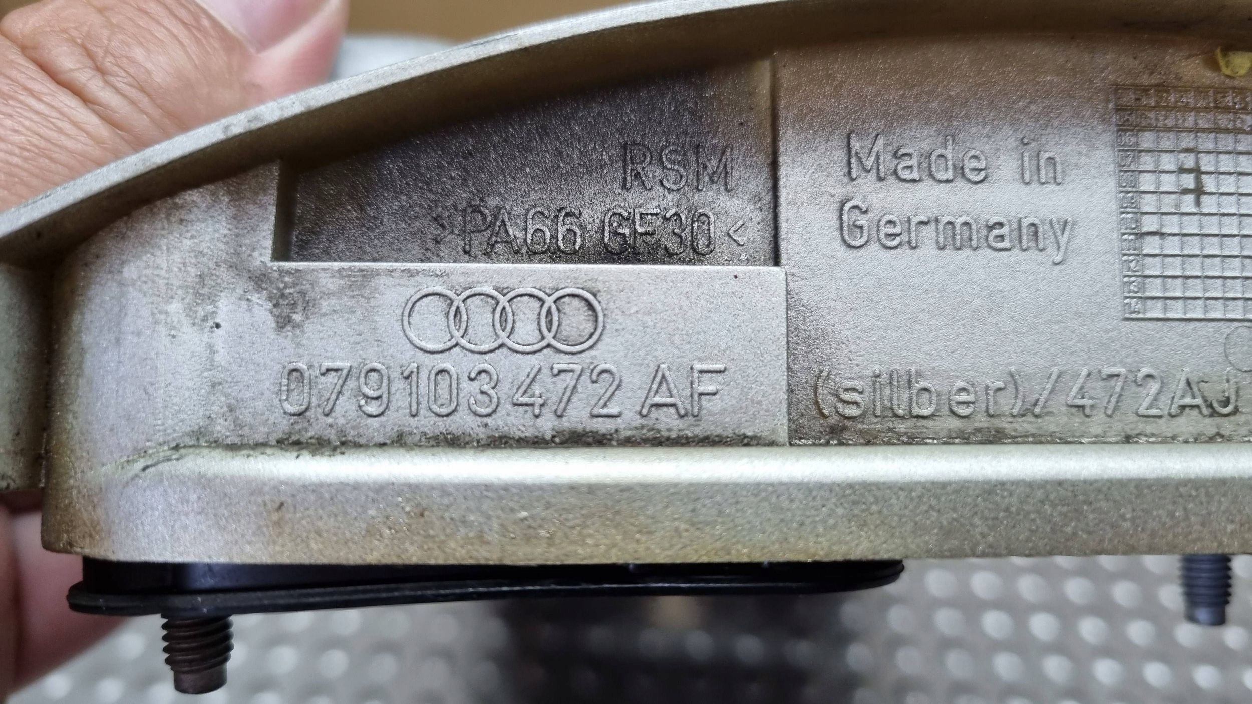 Abdeckung der Ventile 079103472AF AUDI Q7 und 4L 4.2 V8 FSI