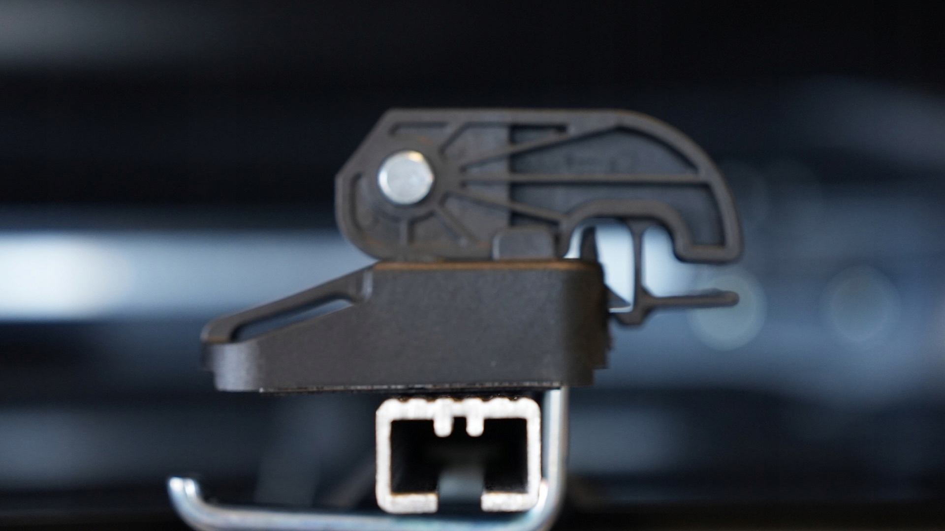 Box dachowy bagażowy ALTRO 500 czarny metalik 2str Dopuszczalna ładowność 75 kg