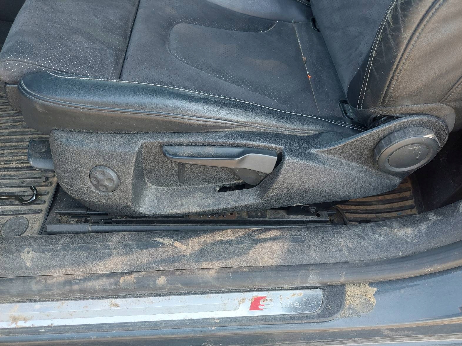seats KOMPLET left right seat rear part + side AUDI A5 8T SLINE