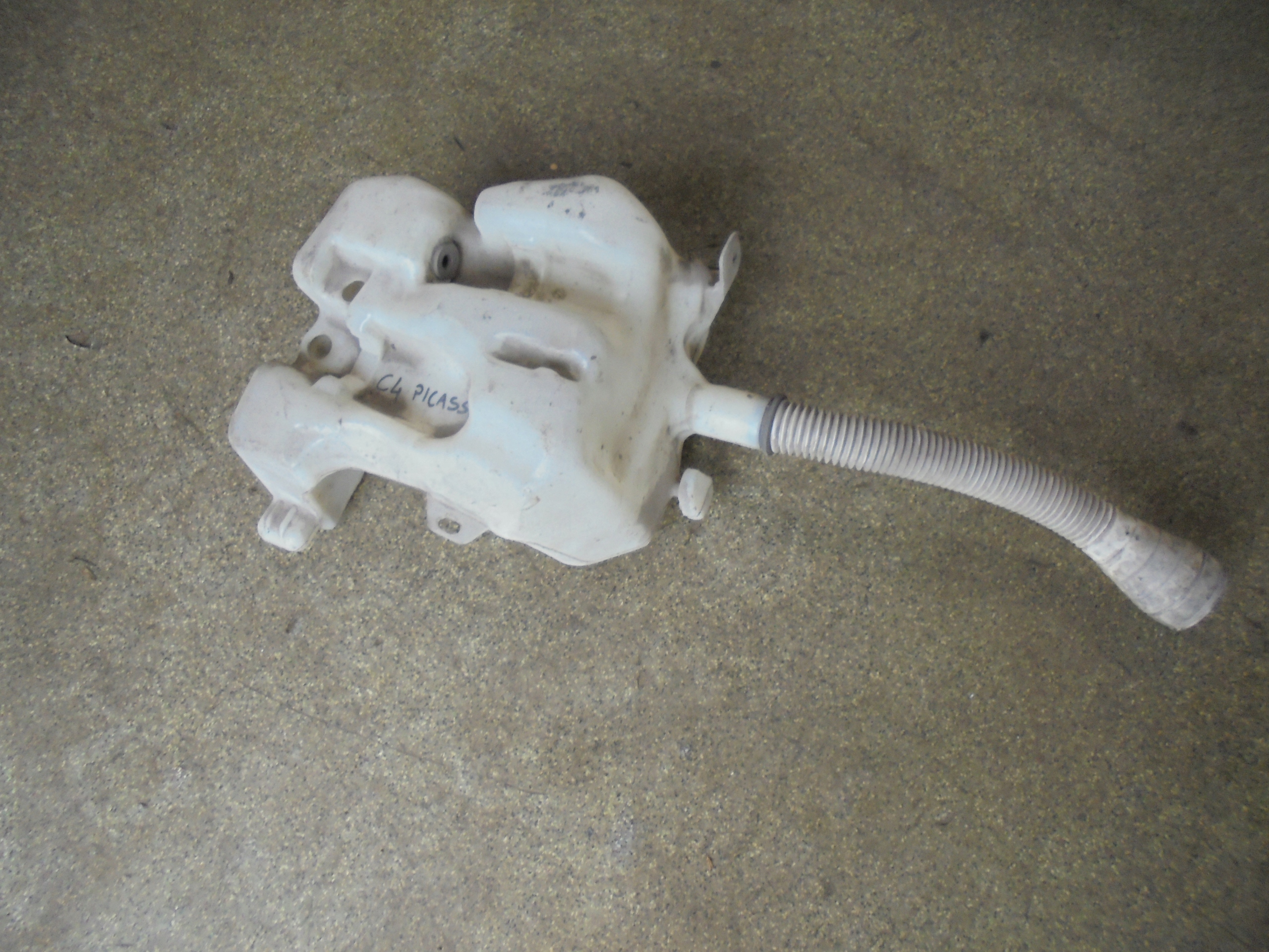 9681861380 - CITROEN C4 Picasso бак омивача ксенону