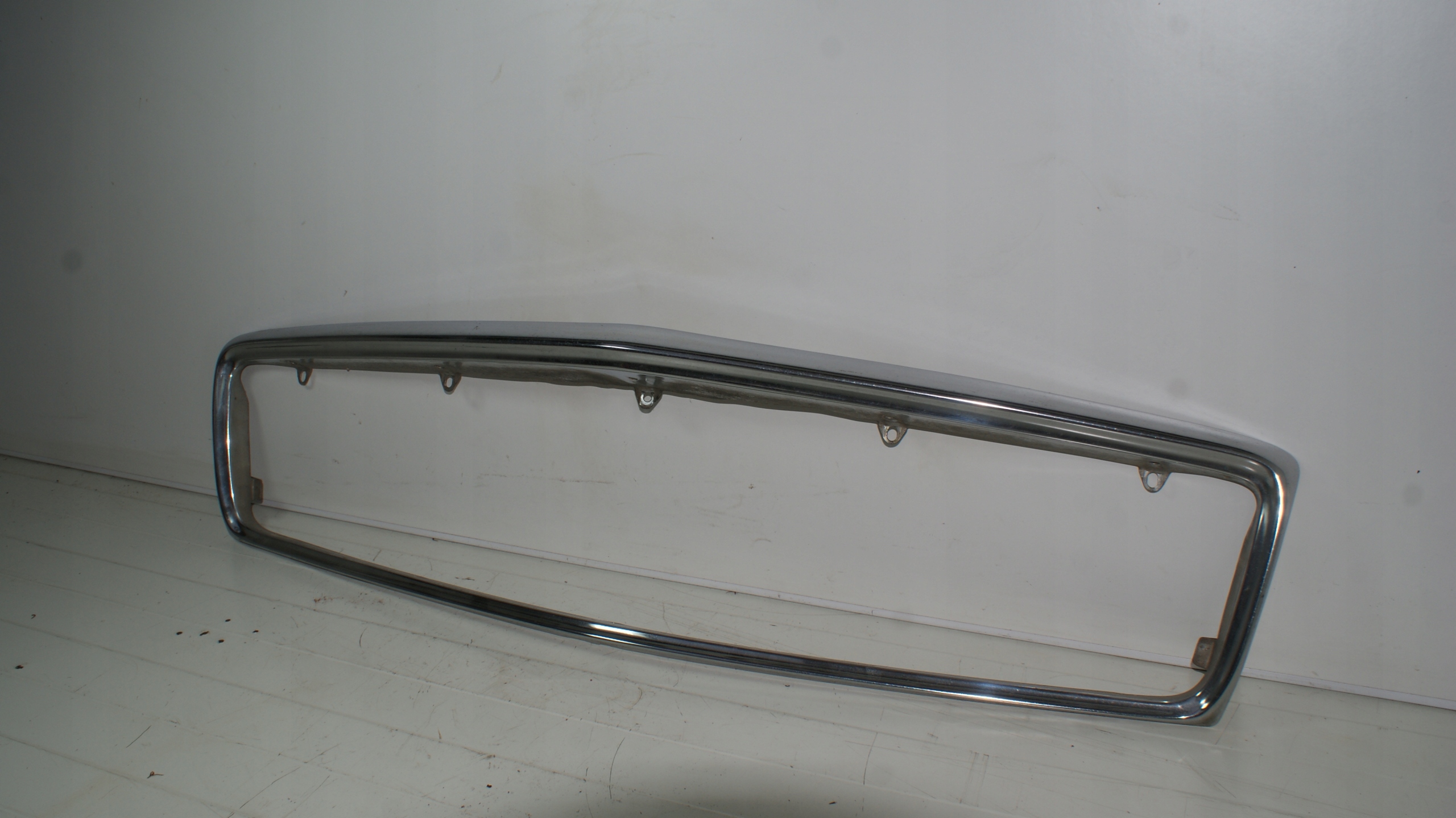 Mercedes-Benz SL-Klasse W107 Kühlergrill FRONTGRILL Kühlergitter A1078880215 - Thumbnail 4