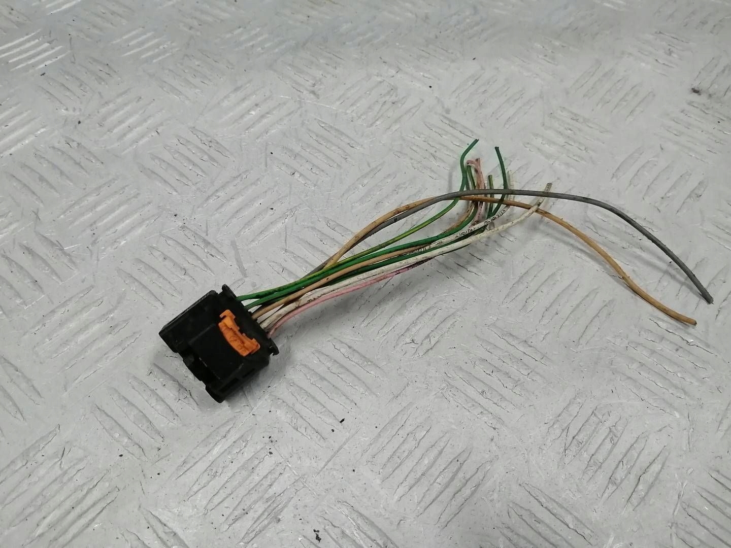 KOSTKA LAMPY PRZÓD PRZEDNIEJ PEUGEOT 208 II