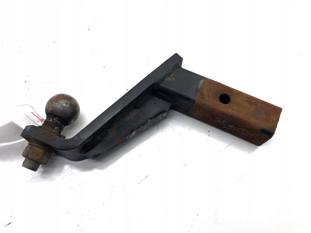 БУКСИРОВОЧНЫЙ КРЮК ПУЛЯ TOYOTA LAND CRUISER 200 07-22