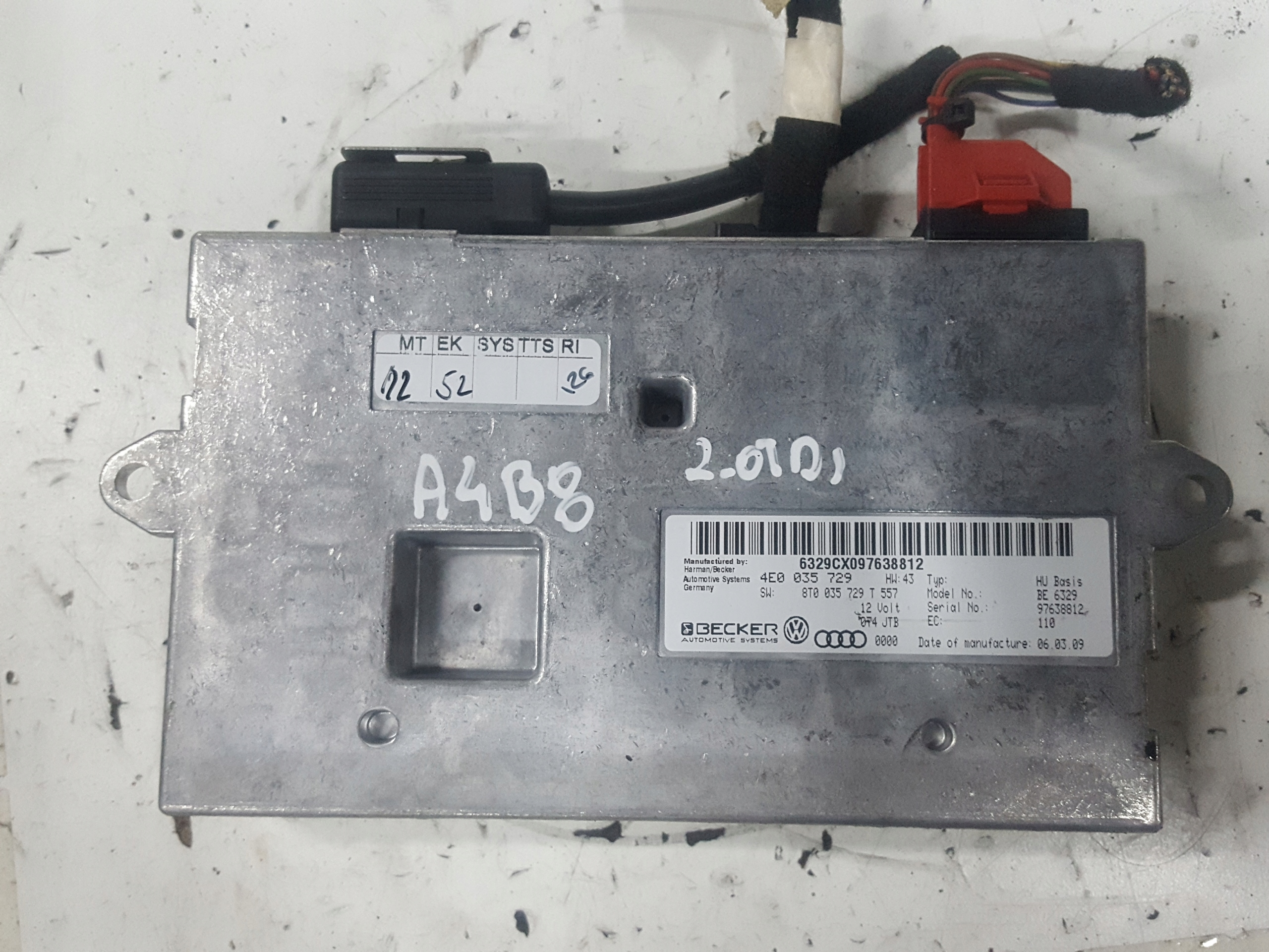 AUDI A4 B8 08r- МОДУЛЬ УПРАВЛІННЯ MMI