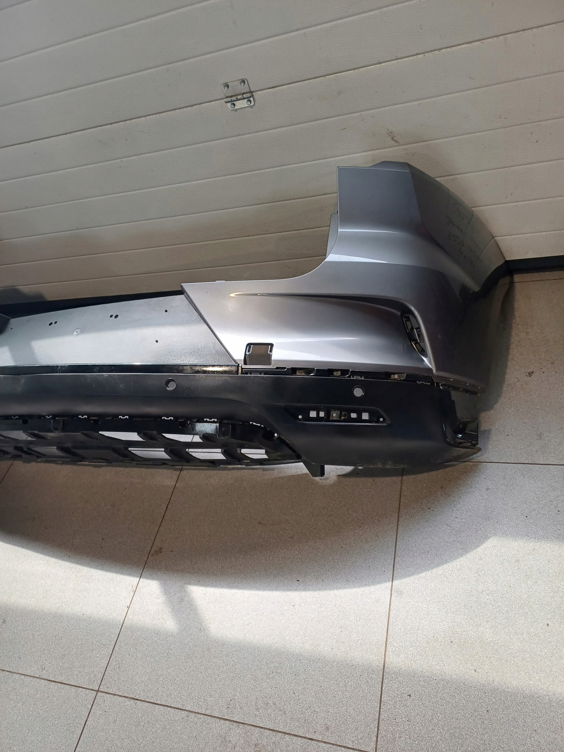Paraurti posteriore posteriore JAGUAR e -PACE 18R- J9D3-17926-A 4 X PDC