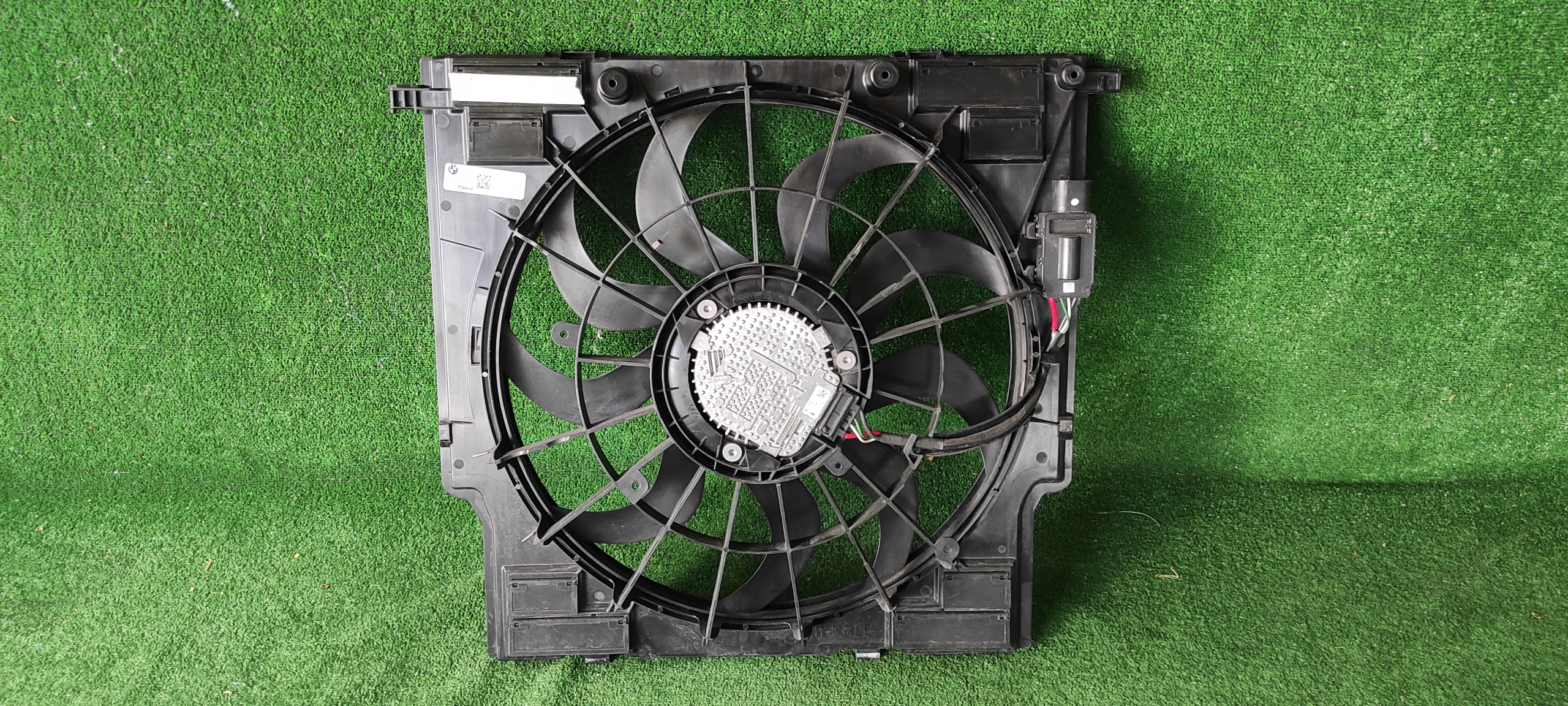 BMW X3 G01 X4 G02 Wentylator Chłodnic 8472321