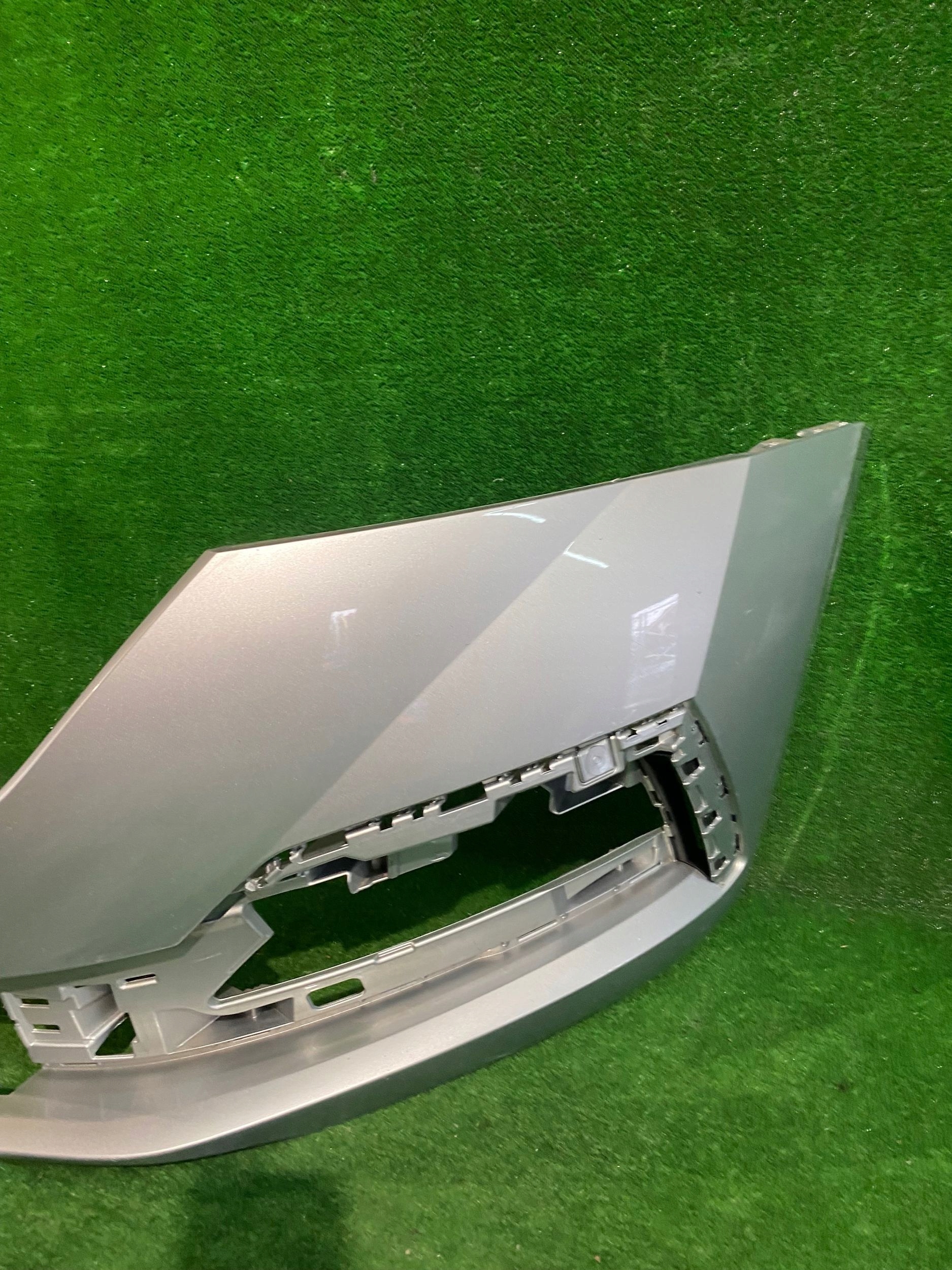 Frontstoßstange vorne SKODA OCTAVIA IV 20