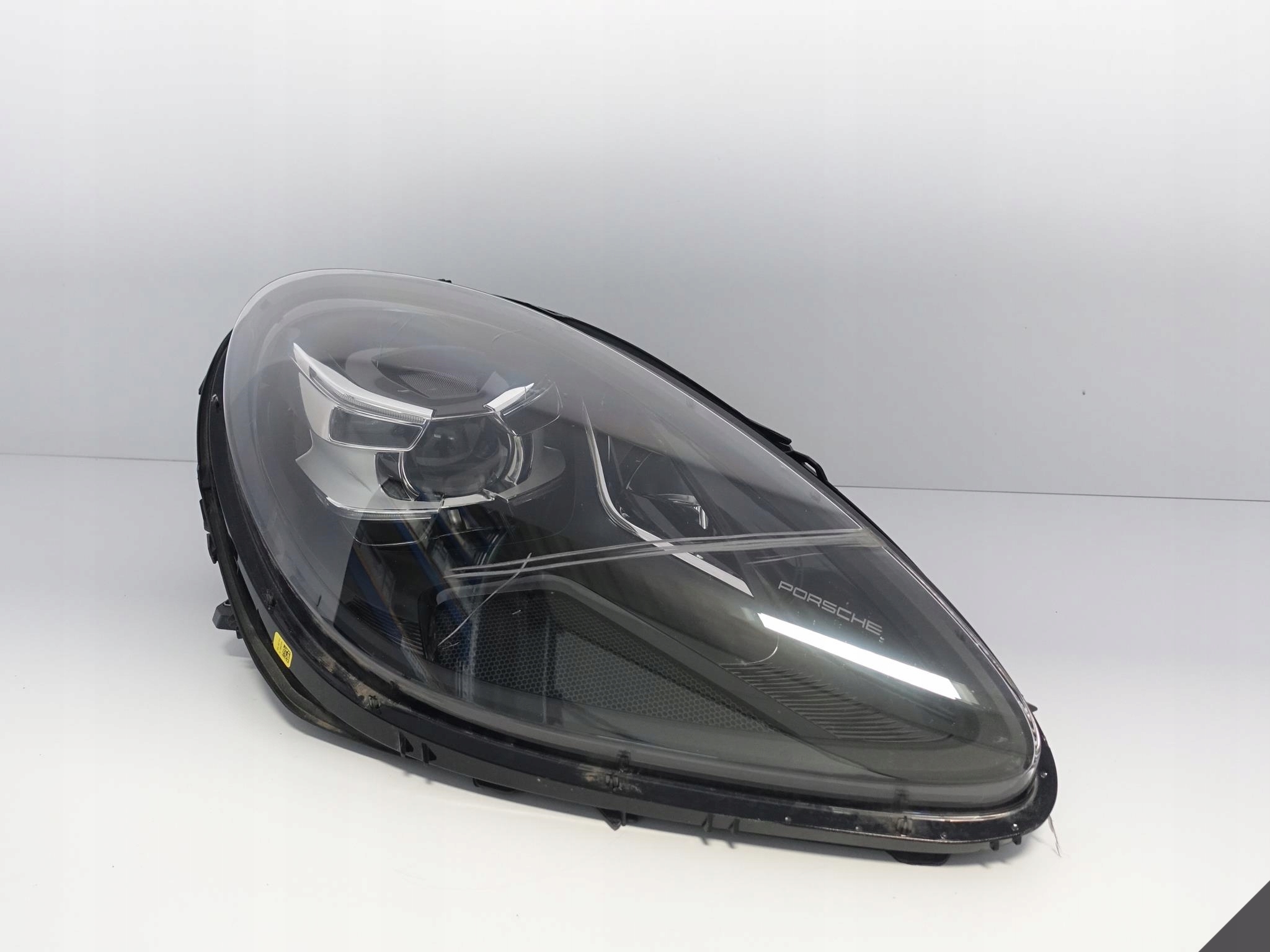 PORSCHE MACAN 95B LIFT 18- LAMPA PDLS FULL LED EU