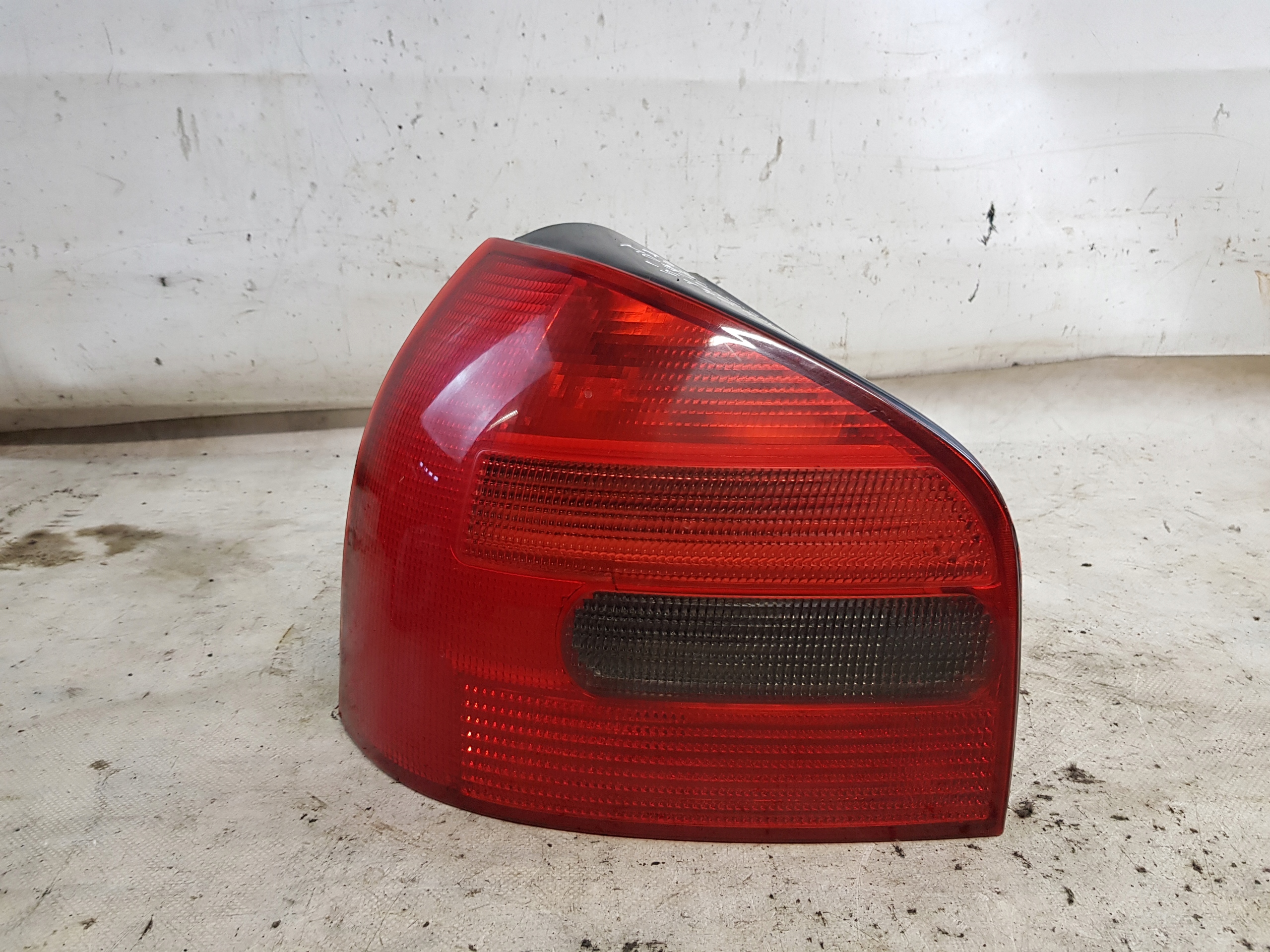 Licht links heck AUDI A3 8L EU