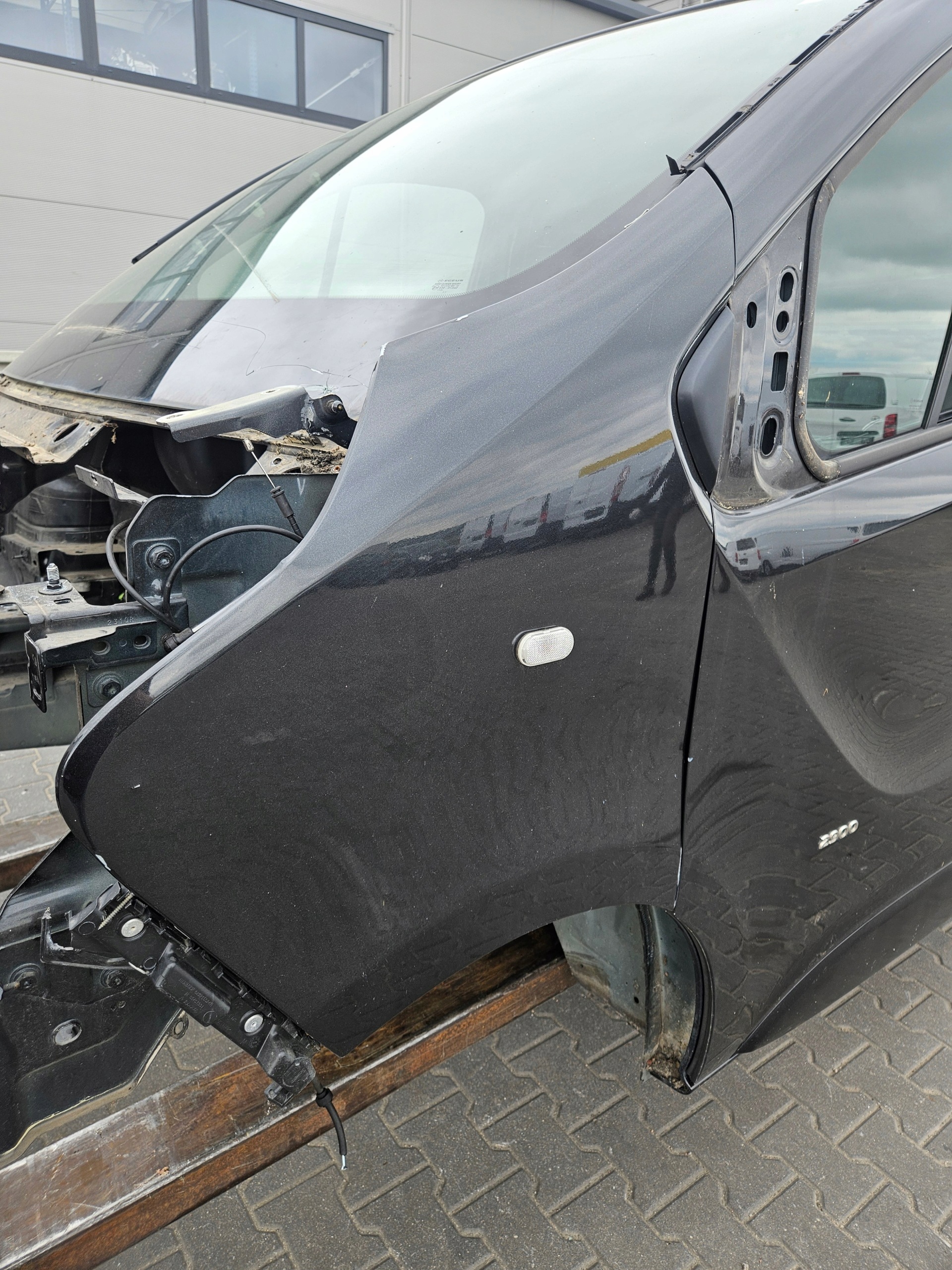 fender left front - OPEL VIVARO A TRAFIC II PRIMASTAR