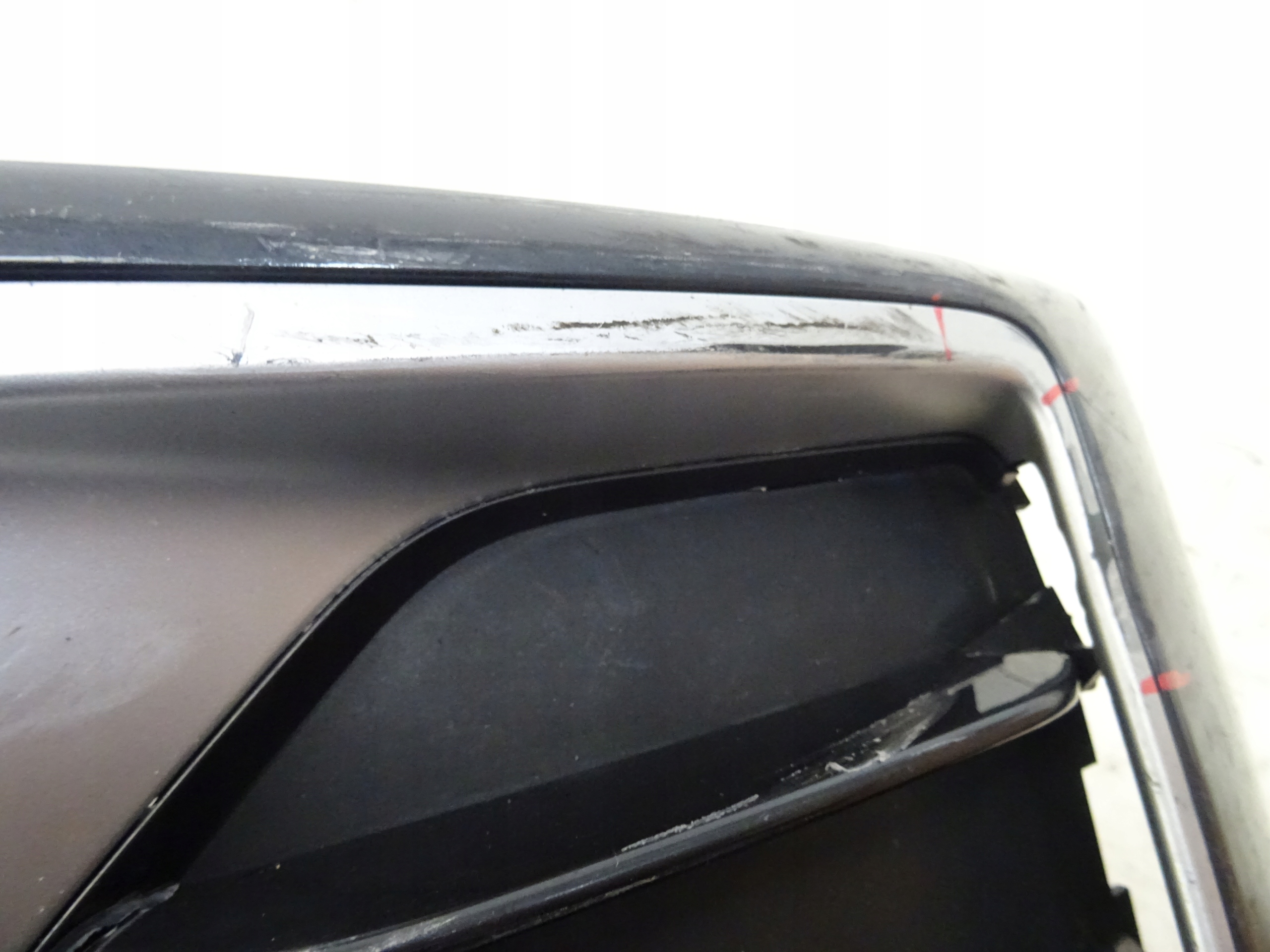 mřížka nárazníku přední předek levá AUDI Q2 81A807151B