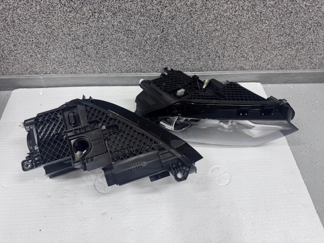 lights VW Tiguan 5N LIFT 2015 Bi Xenon Led left right