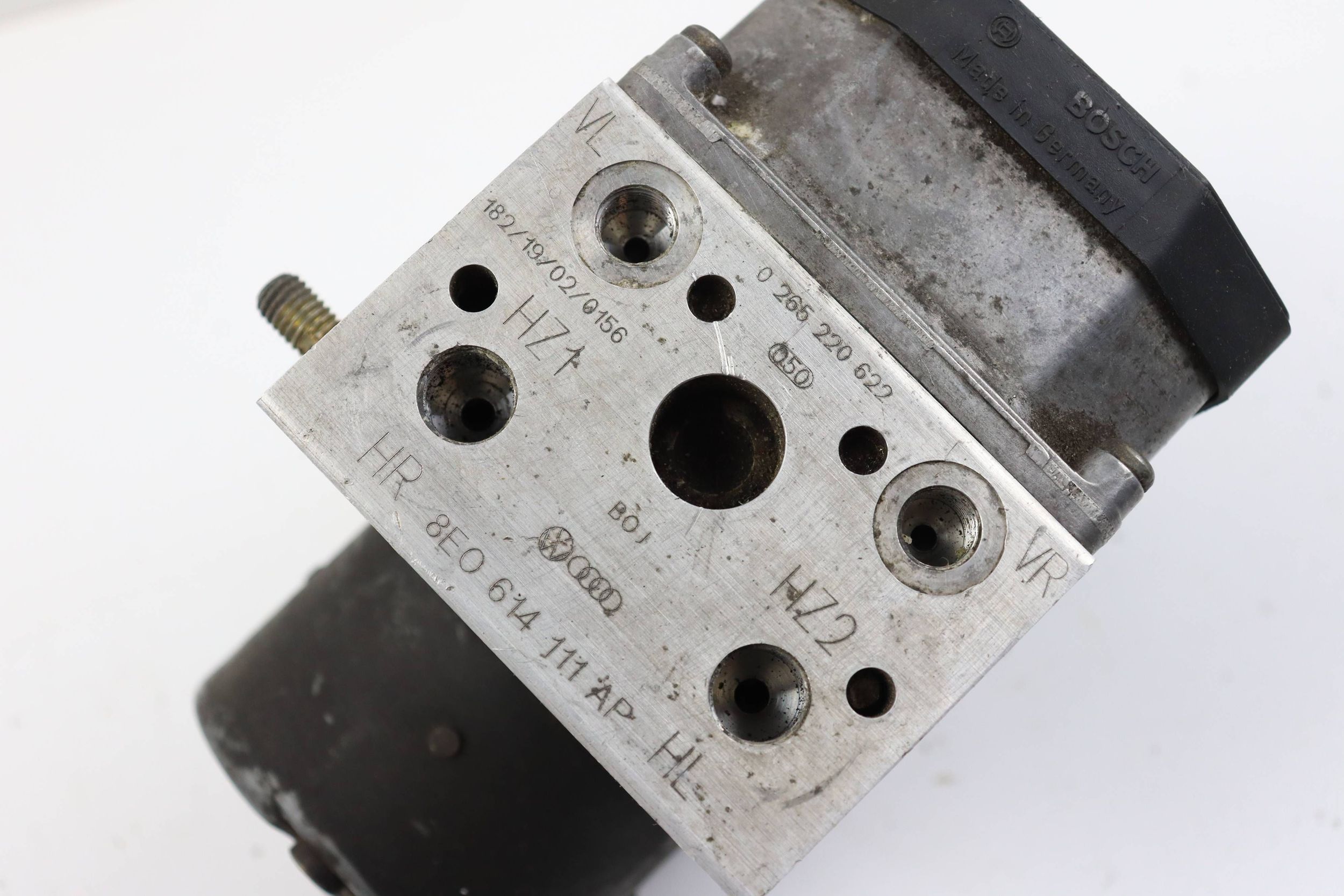 AUDI A6 C5 PASSAT B5 pump control unit ABS 8E0614111AP 0265220622 0273004574