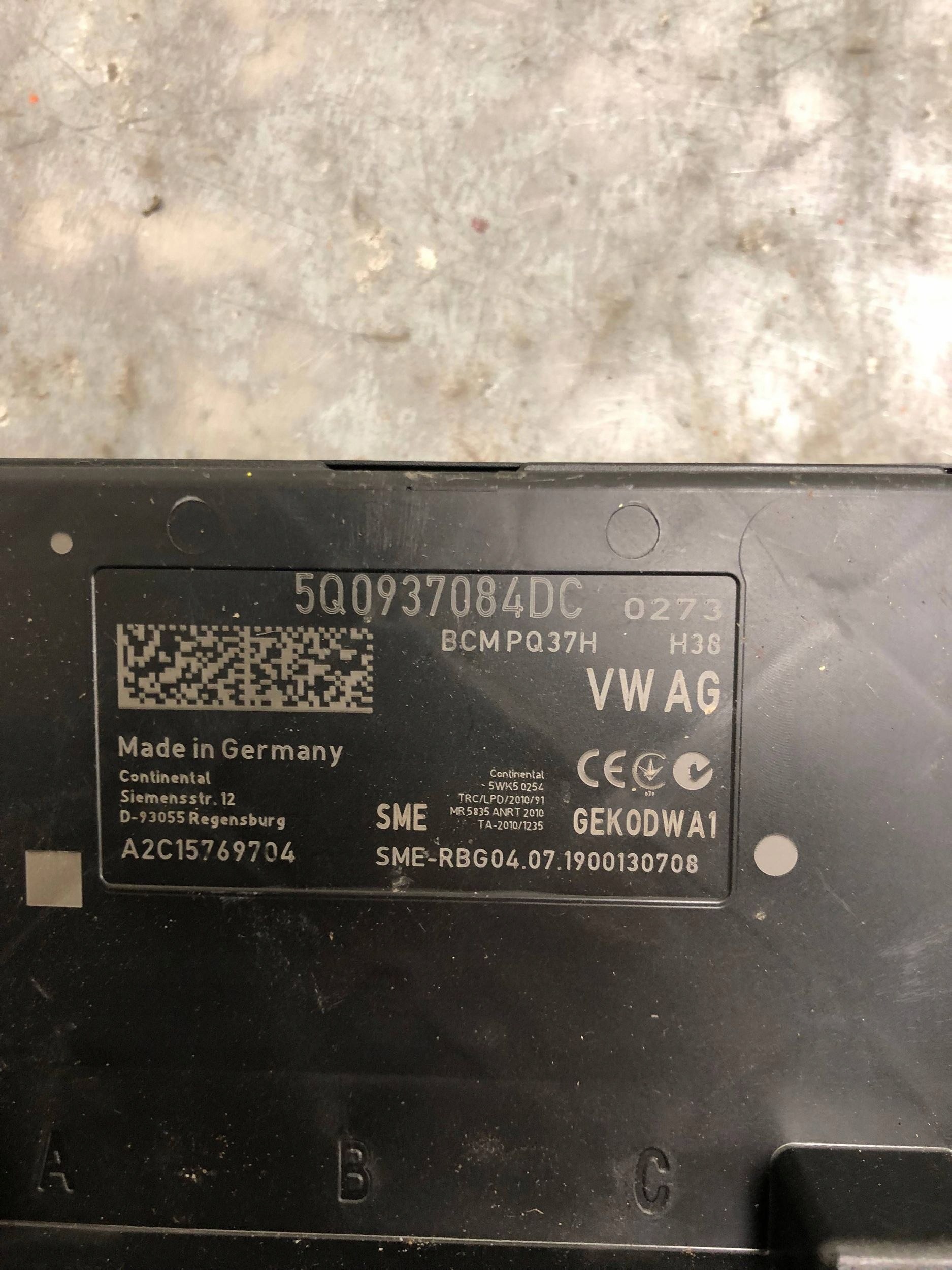 module control unit KOMFORTU VW AUDI 5Q0937084DC