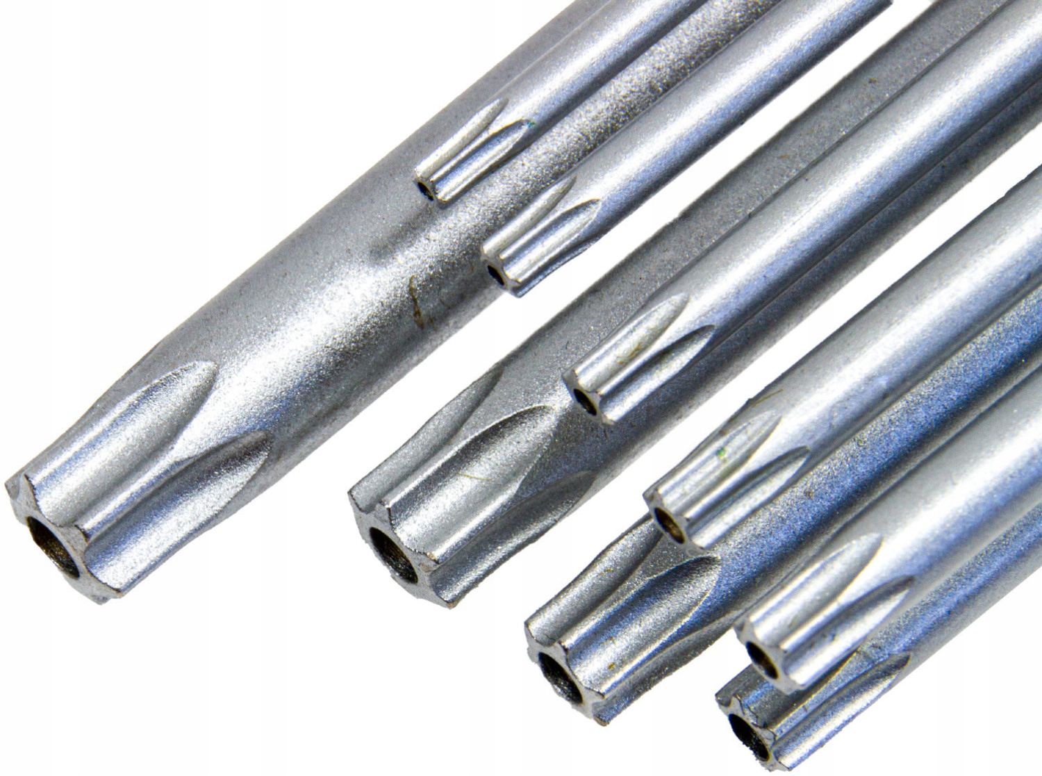 9-CZĘŚCIOWY ZESTAW KLUCZY KĄTOWYCH TORX BOSCH PRO Liczba elementów zestawy