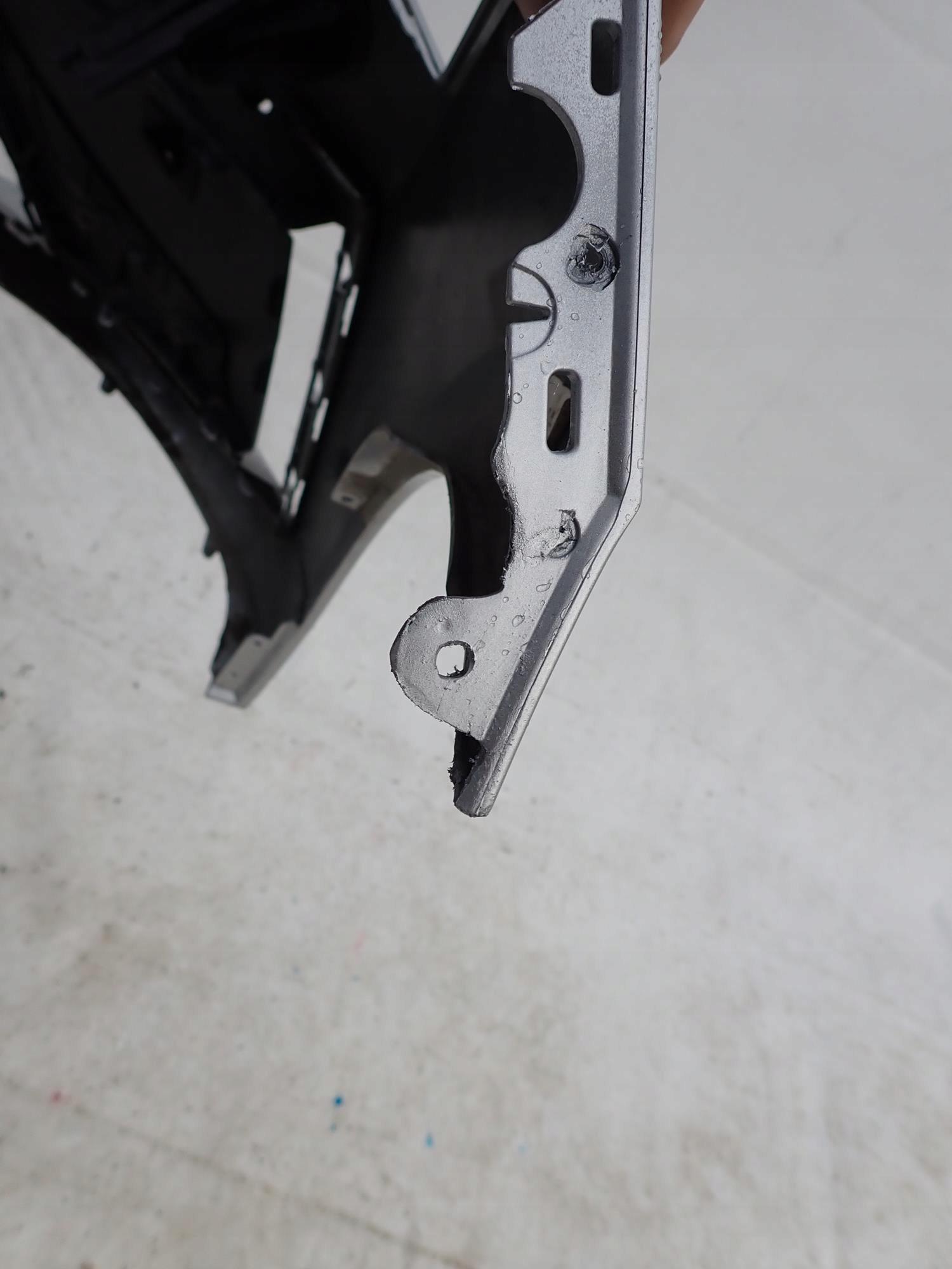 SKODA ENYAQ IV SPORTLINE 20-> bumper front front washer PDC