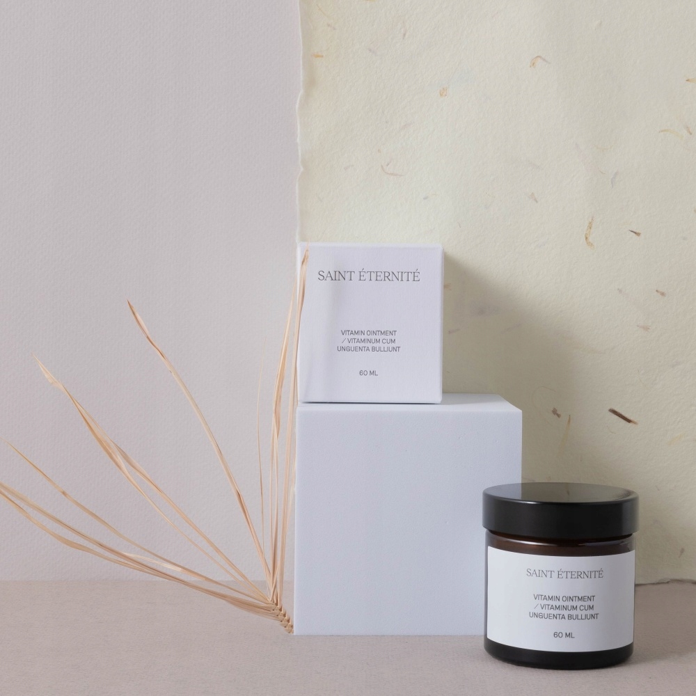 MAŚĆ WITAMINOWA witaminą A + E oraz C ochronna GŁEBOKO NAWILŻAJACA odżywia Pojemność 60 ml