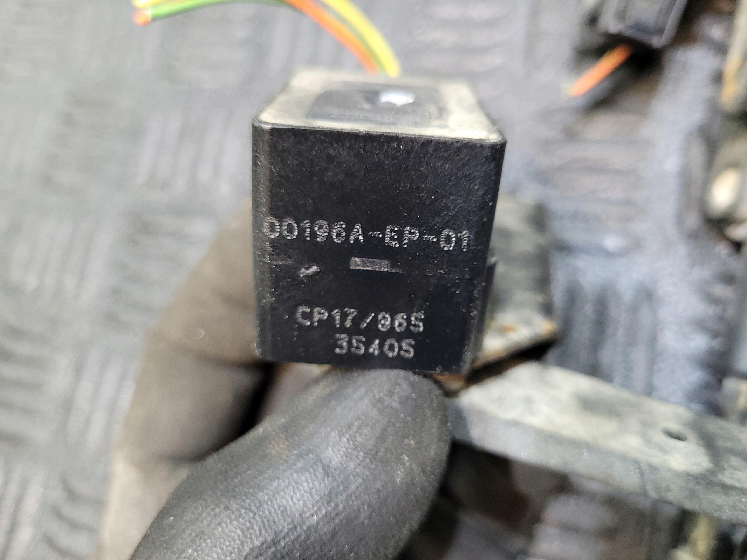 capteur correcteur de portée HUMMER H2 6.0 V8