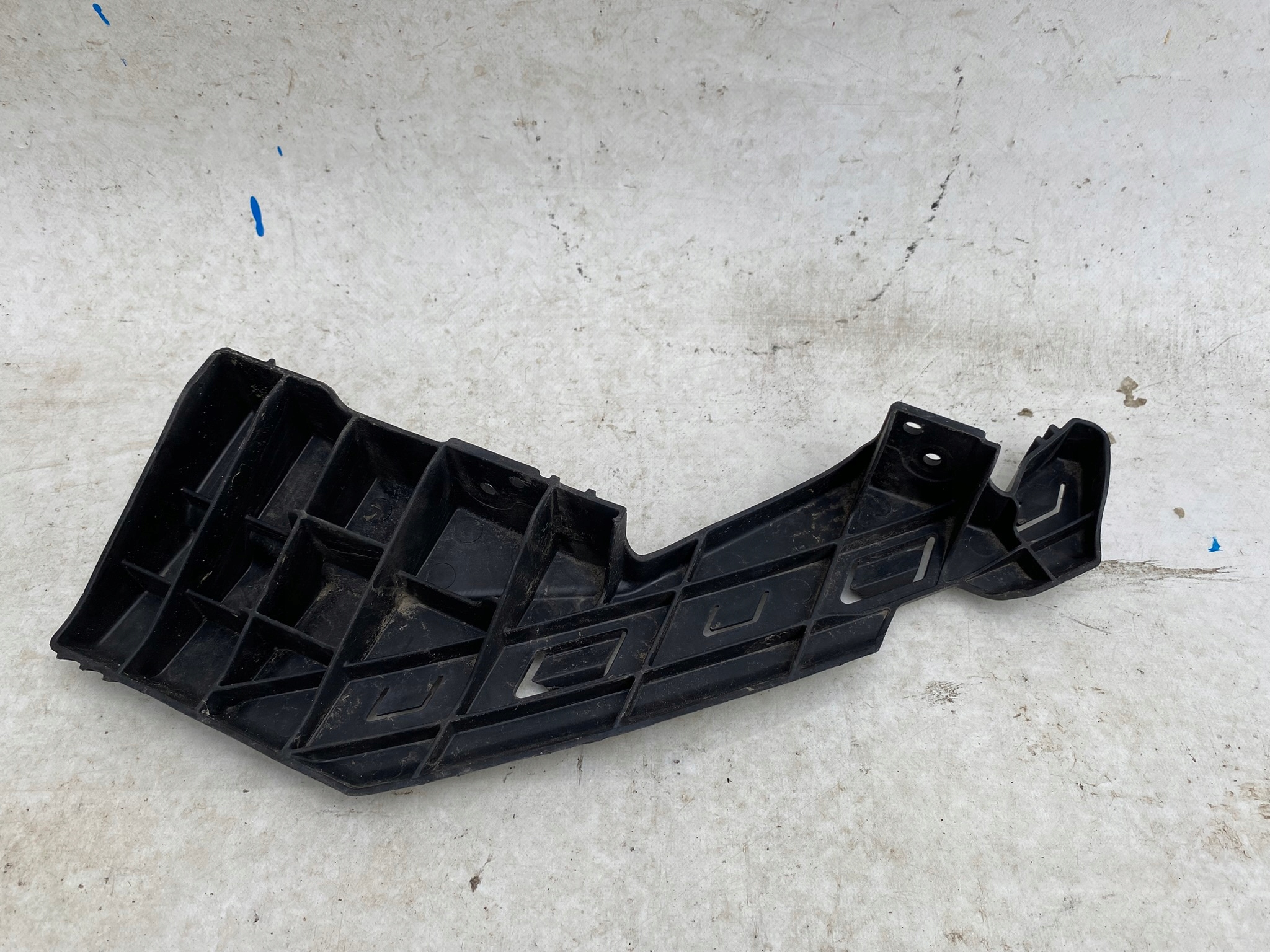 HYUNDAI TUCSON III 15- bumper bracket right front