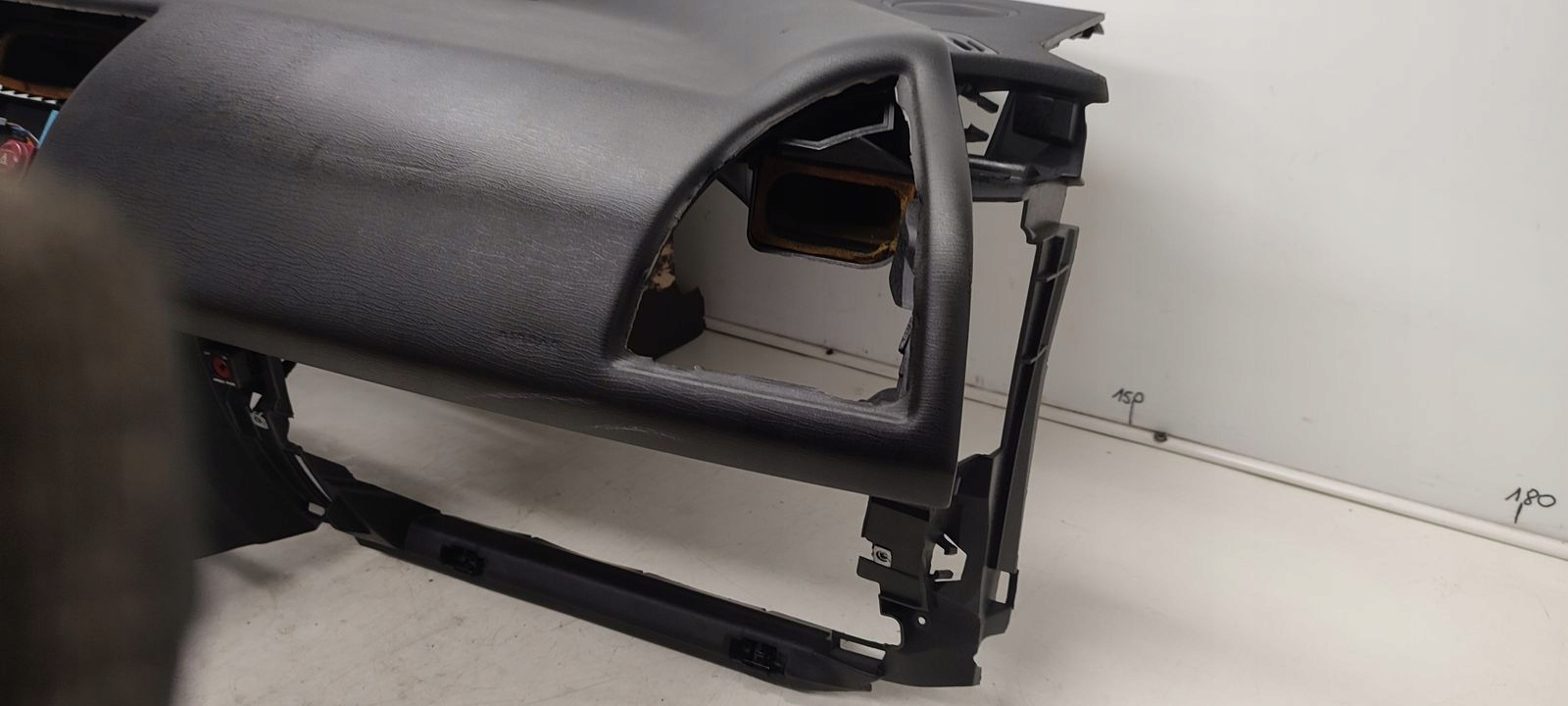 panneau d'instruments console airbag courroies de tension Citroen C4 et 1,6 HDI