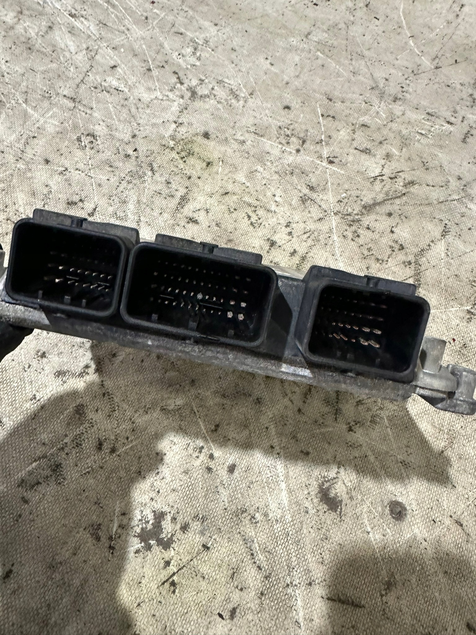 unité de commande électronique uce moteur PEUGEOT 807 2.0HDI 0281011033