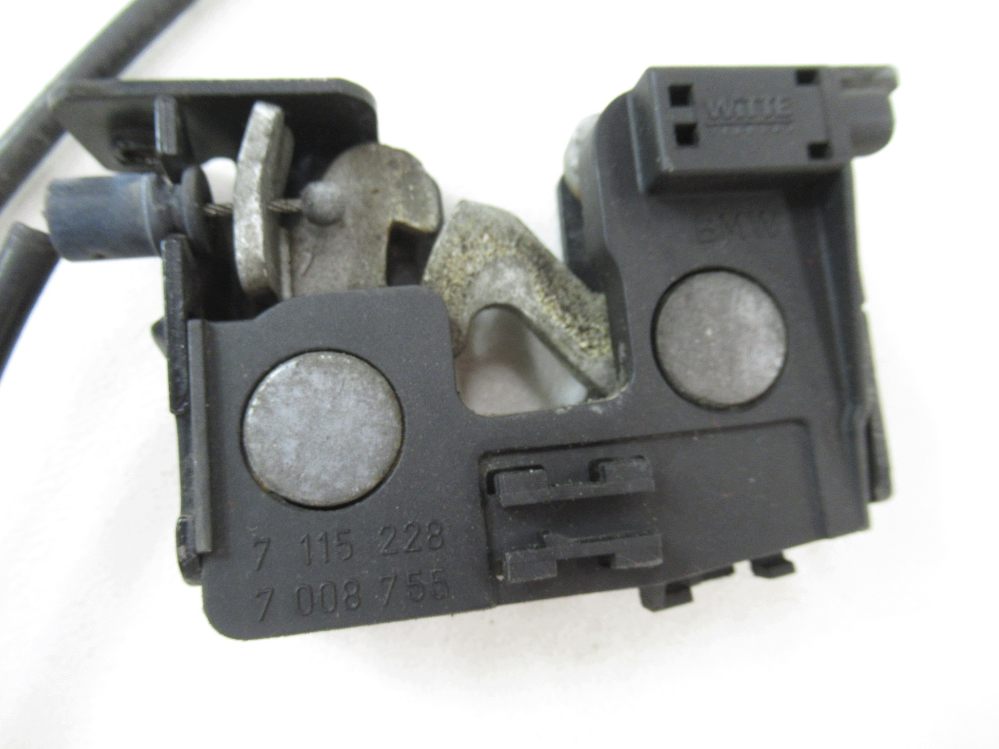 Câble de la Serrure pour l’ouverture du capot BMW e60 e61 Berline KOMBI