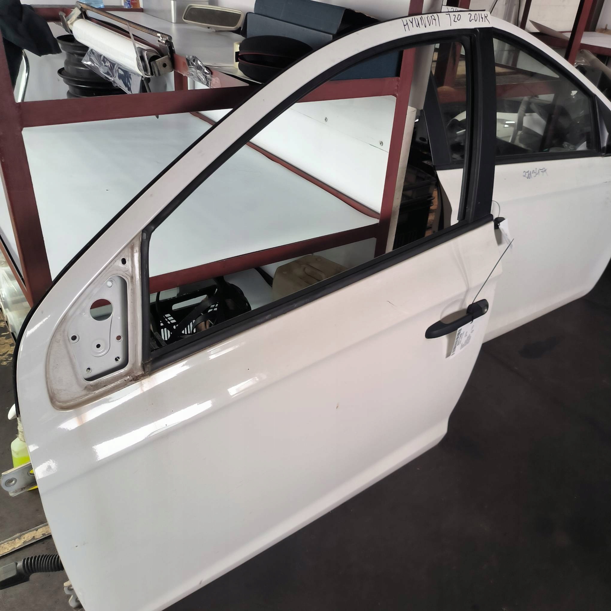 door left front PJW HYUNDAI I20
